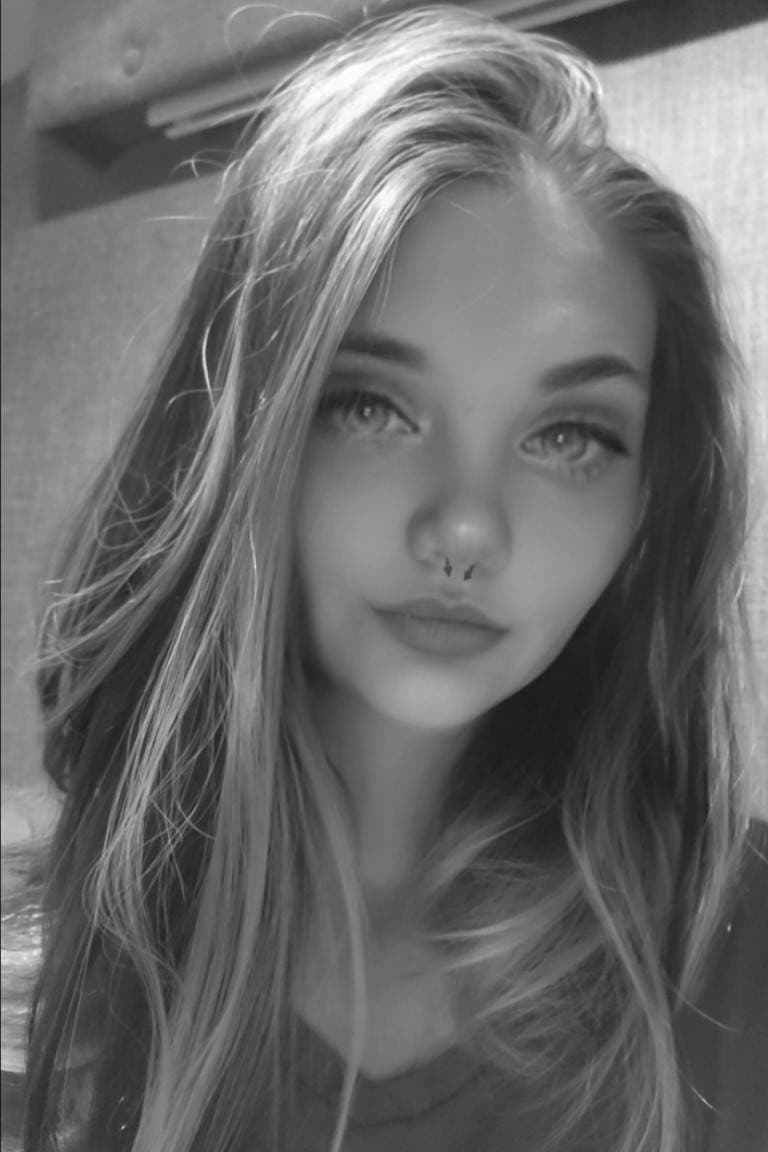 𝐹𝑜𝓍𝓎 𝓂𝒶𝓎