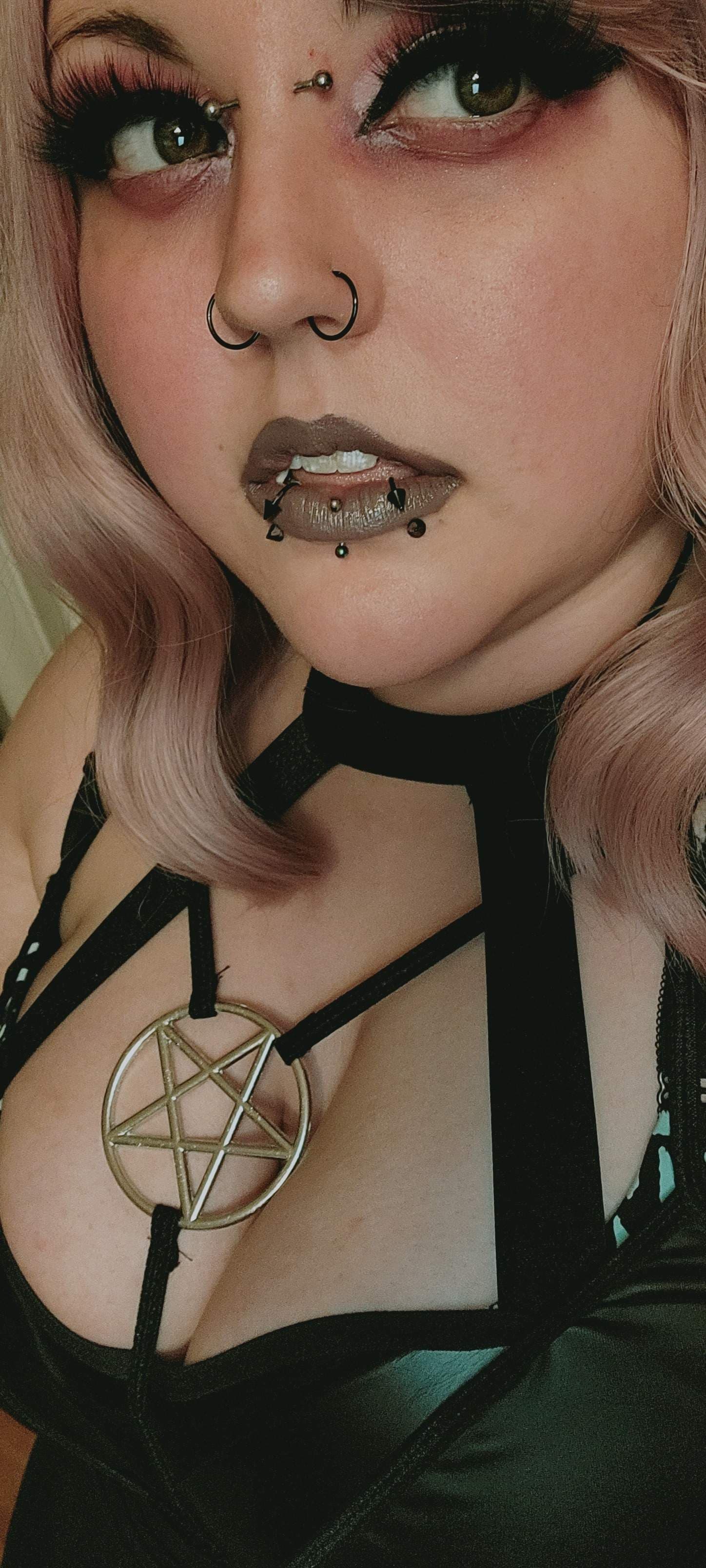 Rae Valentine