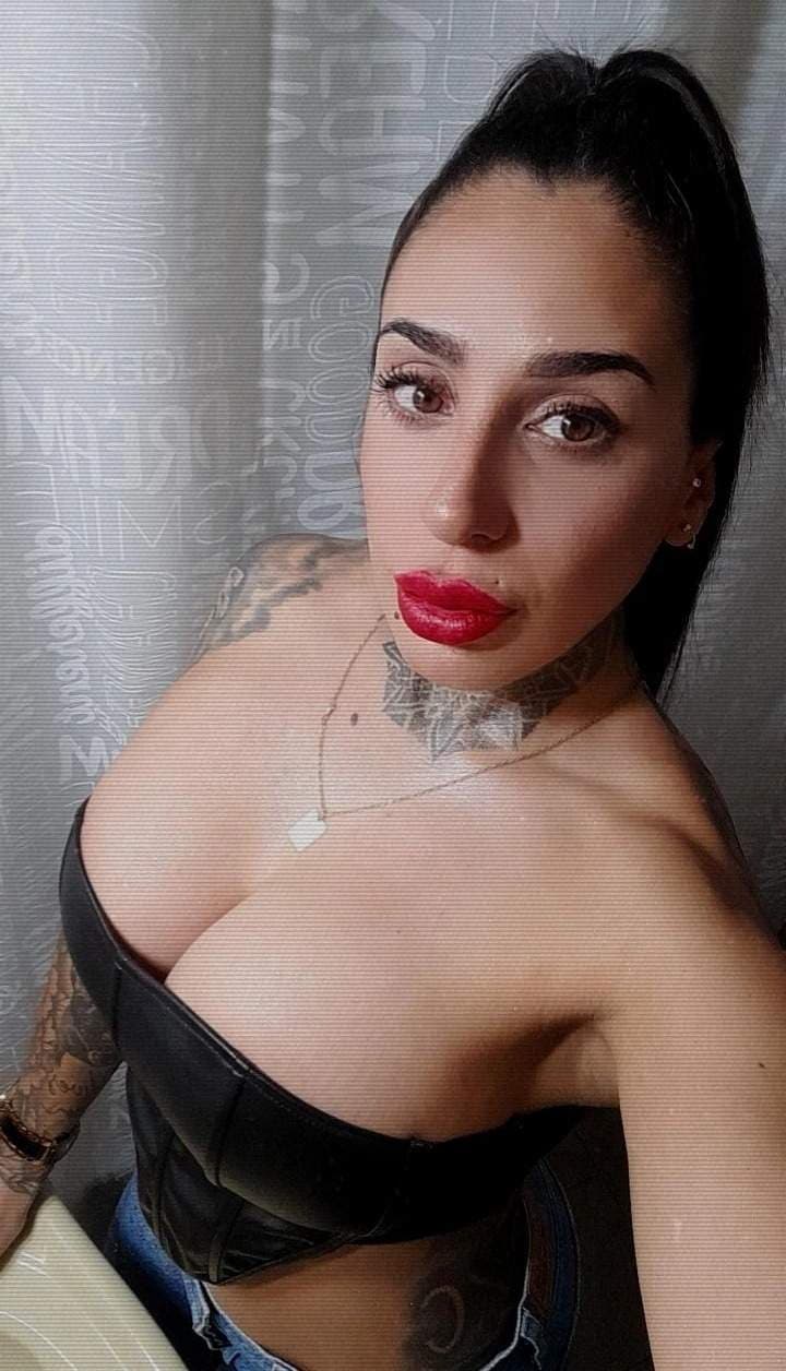 Greta sexy 🍑💨
