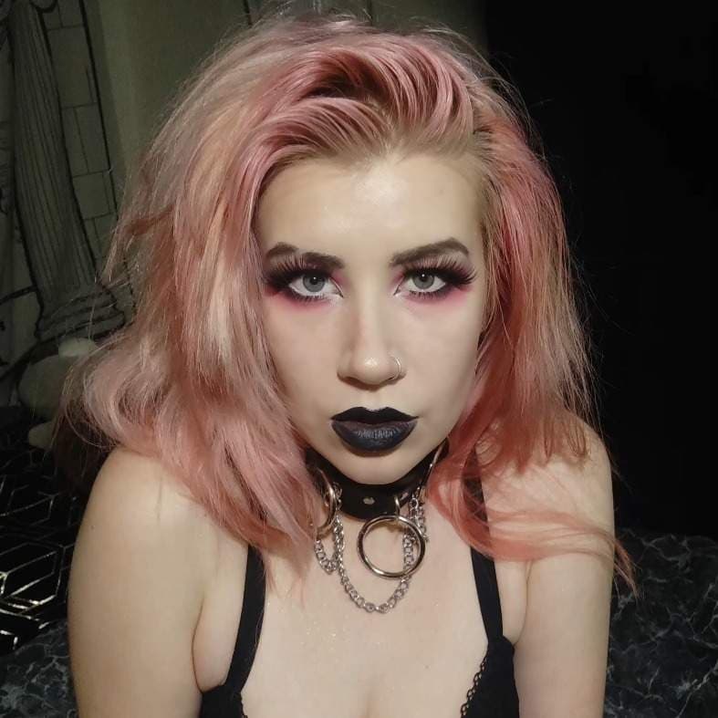 𝖗𝖆𝖒𝖔𝖓𝖆🖤