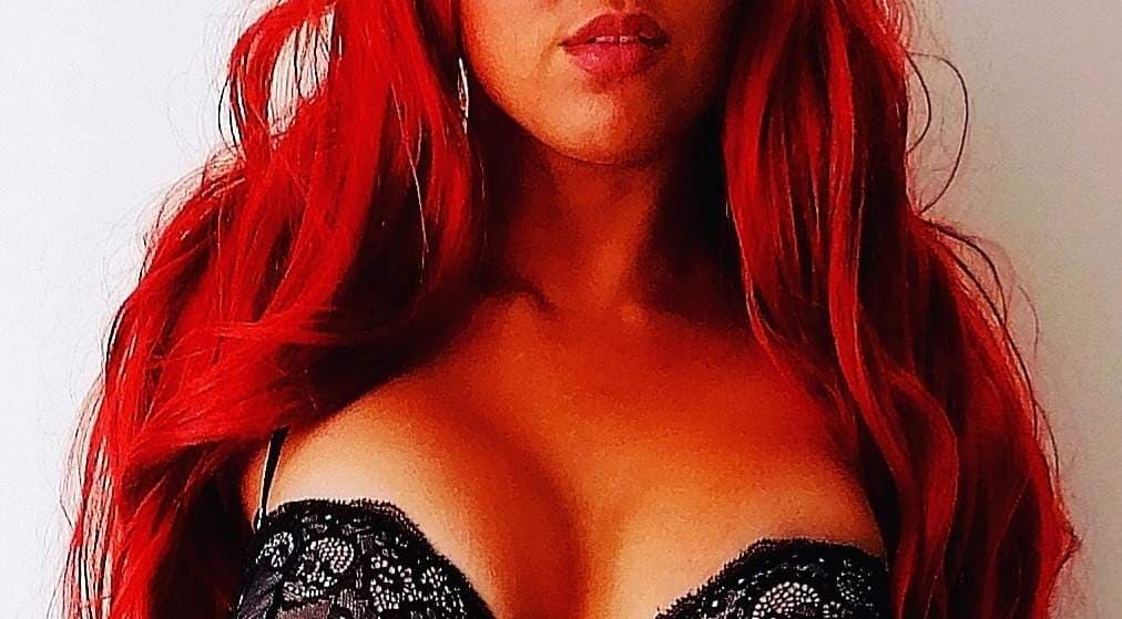 Lacey Laid
