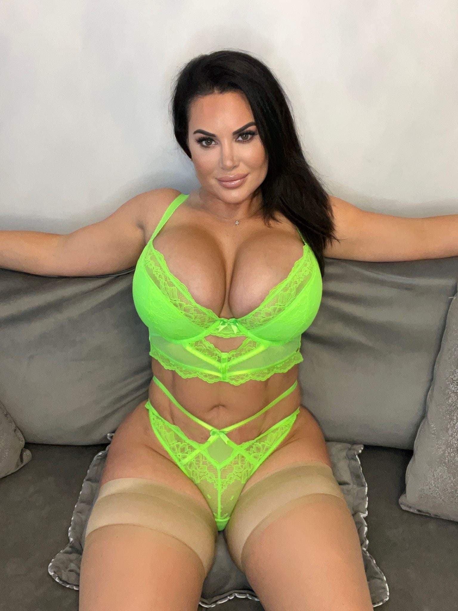 𝙋𝙀𝙍𝙑-𝙈𝙊𝙈 🥵