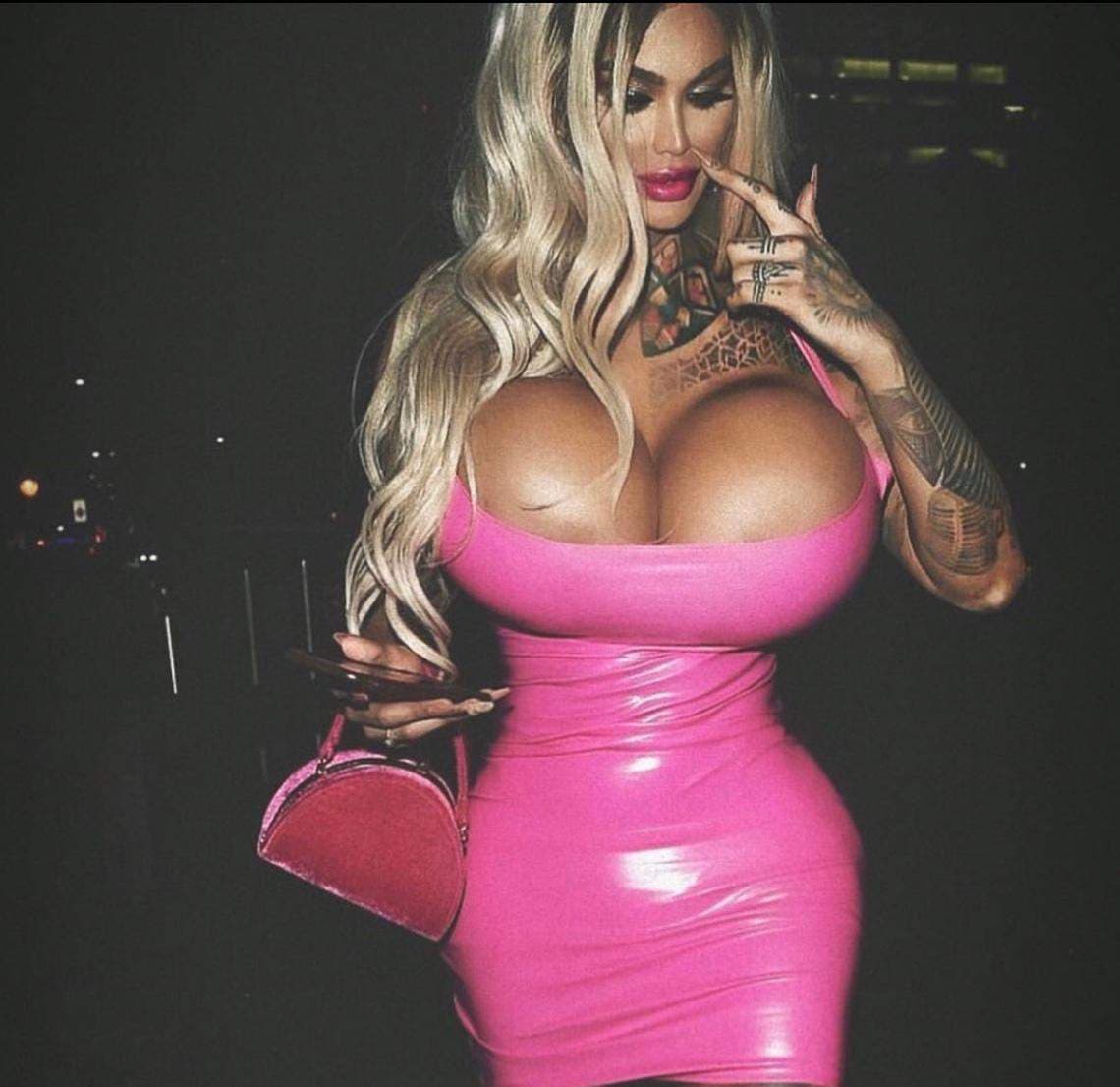 Let’s Sext😈 Uks Biggest Tits 💦