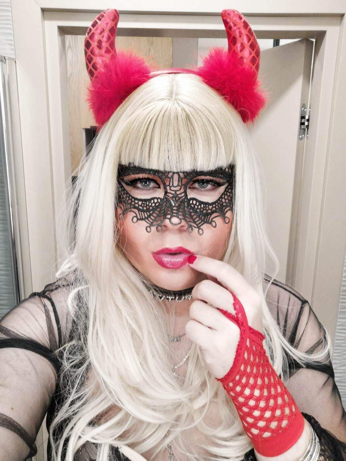 Nicki Pebbles💦TOP 38%🍆📿SISSY, CD💋