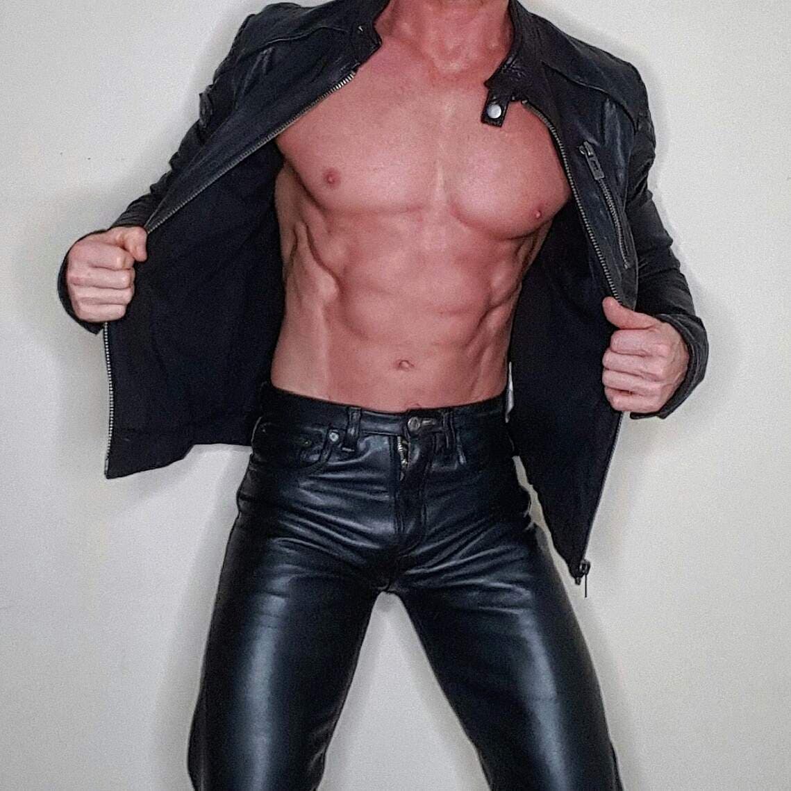 Ryan's Hot Muscle & Leather 🔥