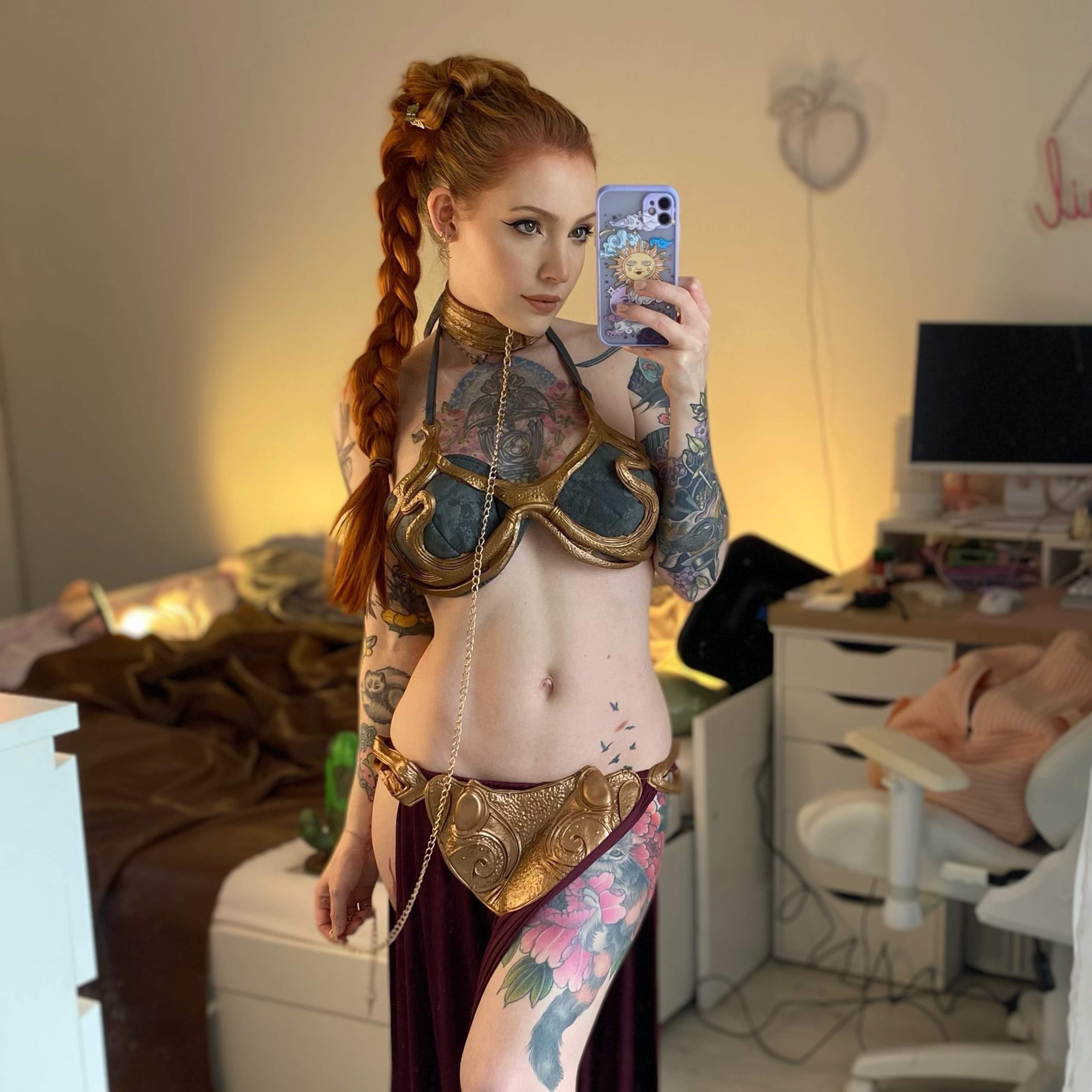 Sham free 💖 petite tattooed girl
