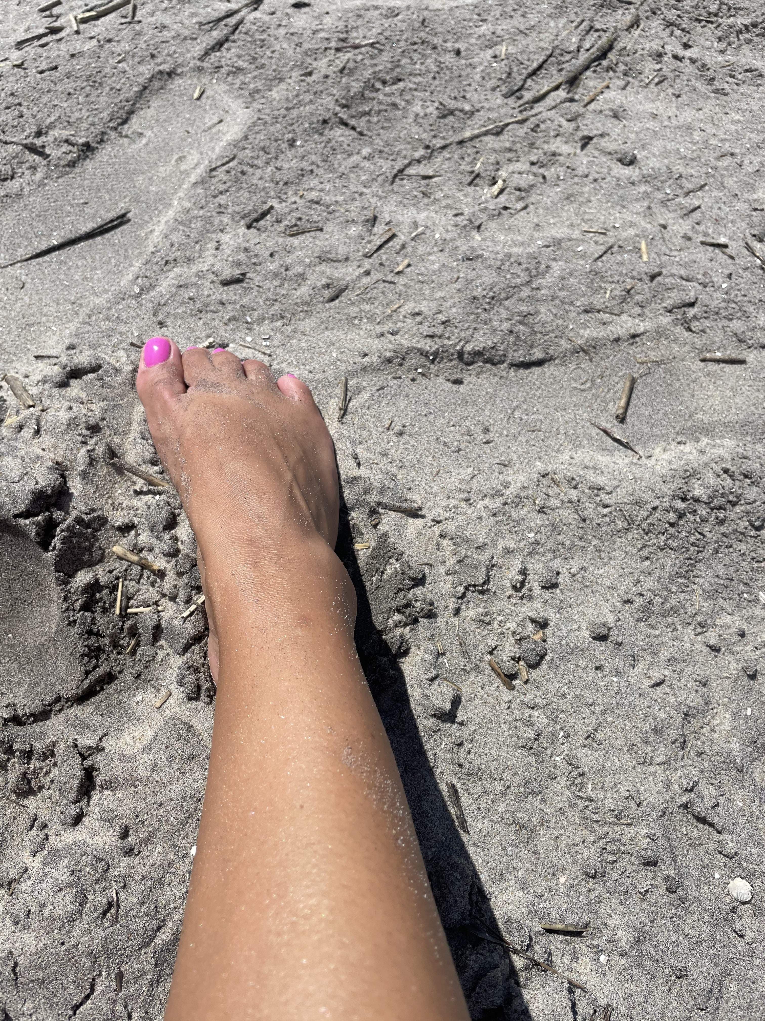Petite Feet