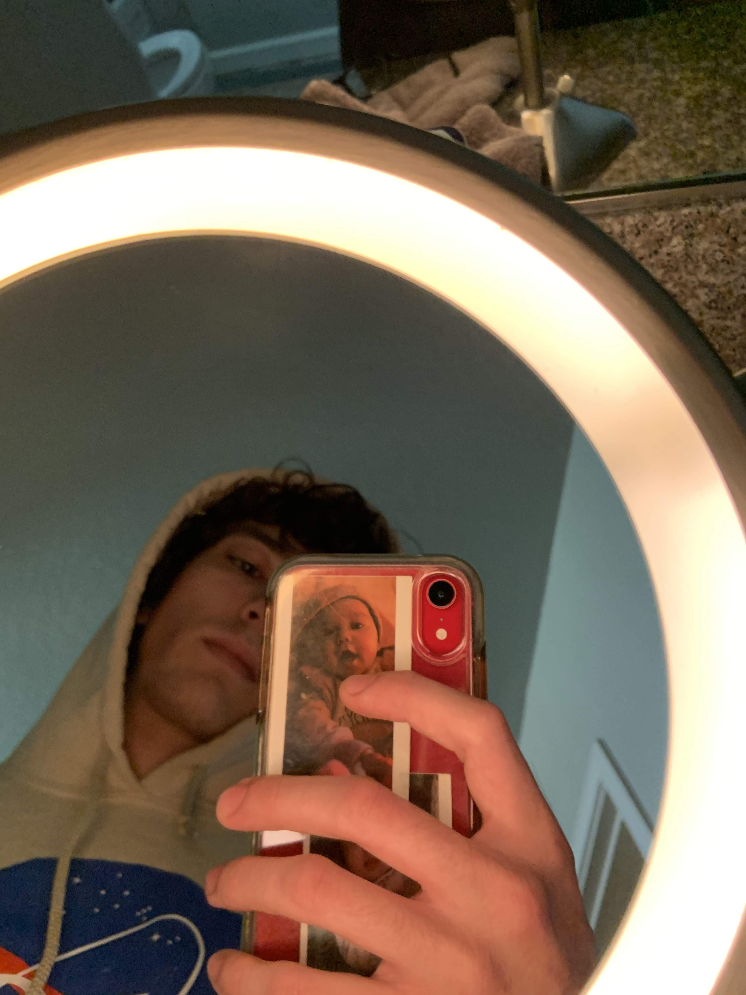 R🤭