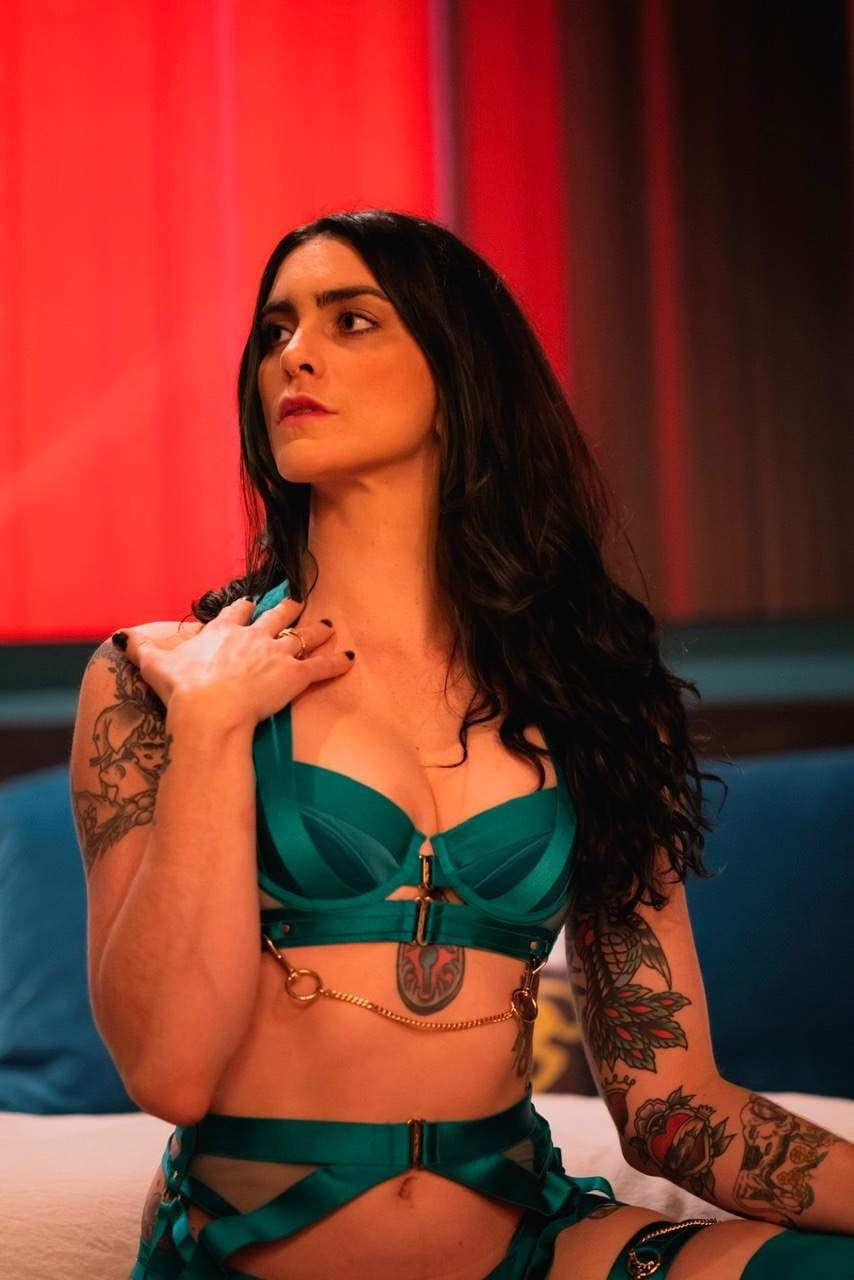 Domina Jade