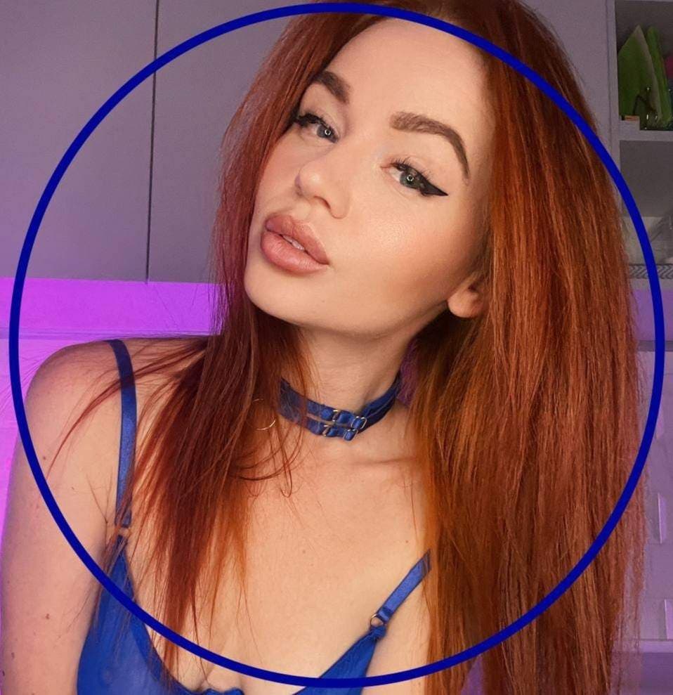 𝐌𝐈𝐒𝐒 𝐑𝐄𝐃𝐇𝐄𝐀𝐃🦊