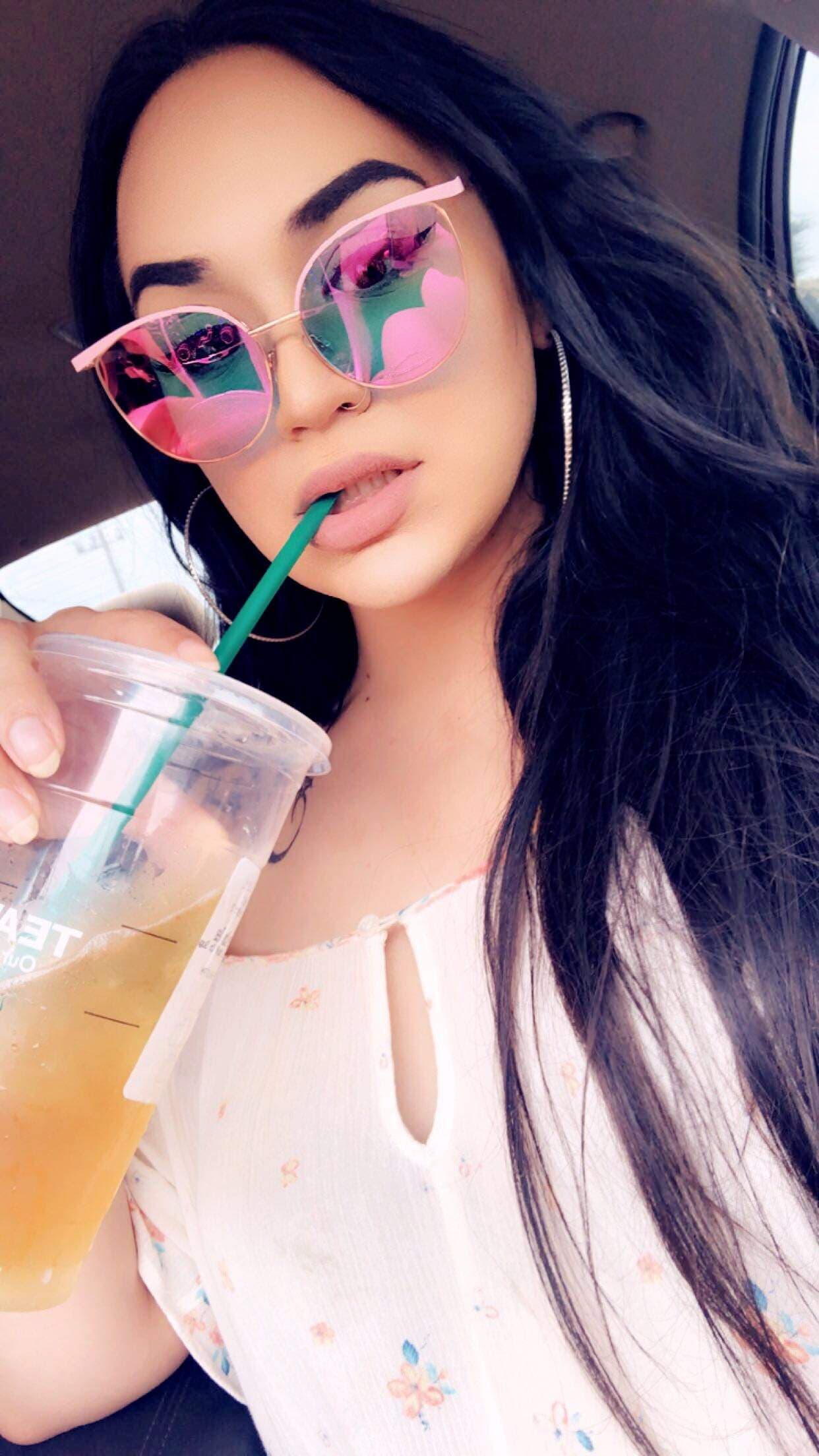 Raelynn De Leon