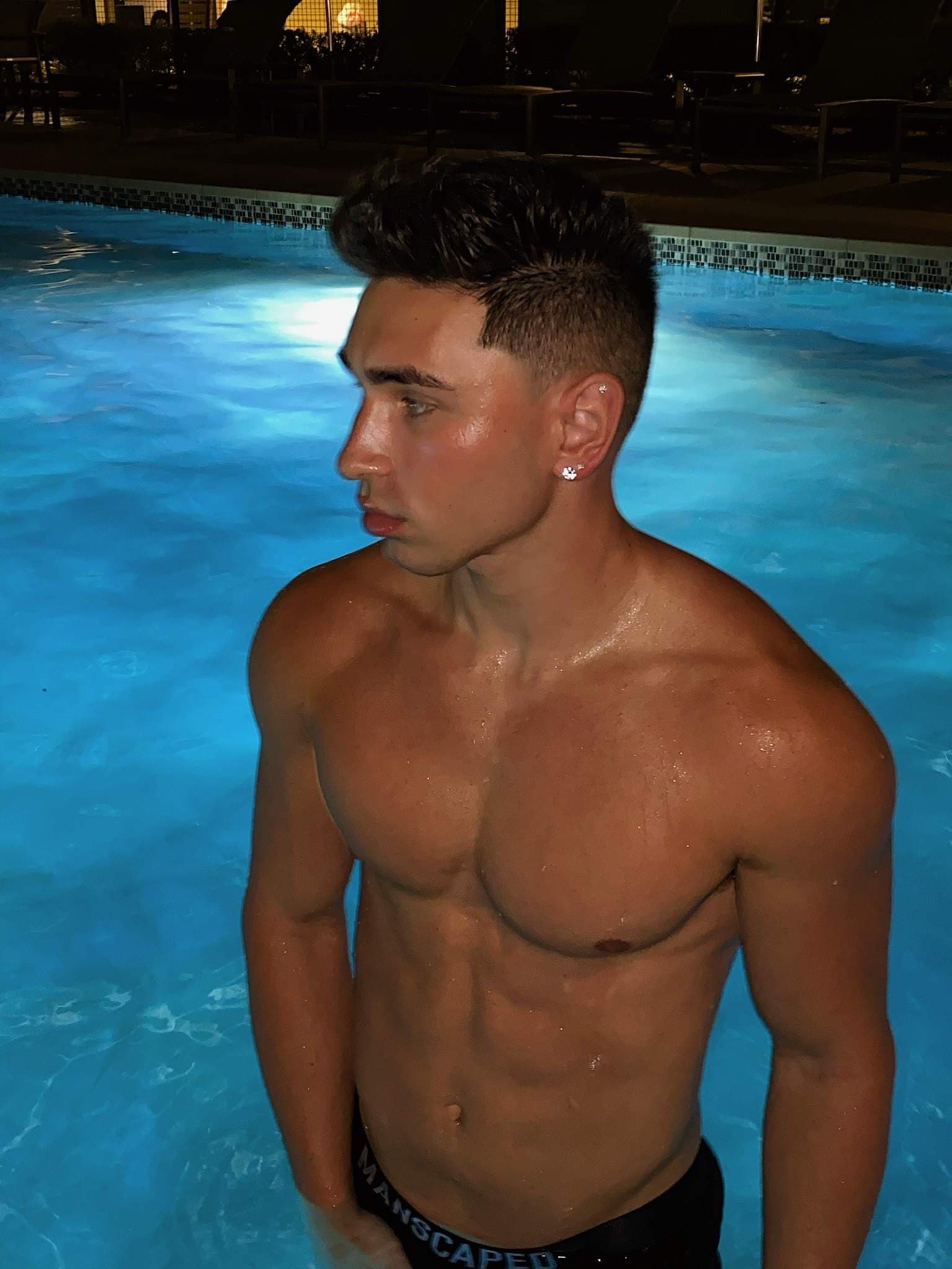 PRETTY BOY