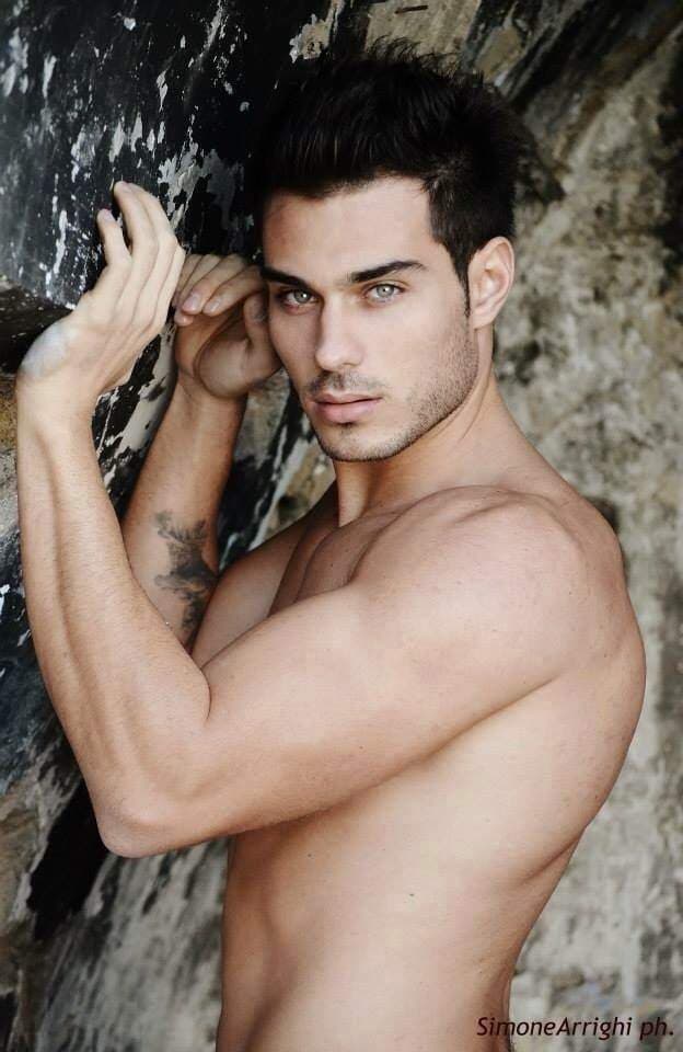 Simone