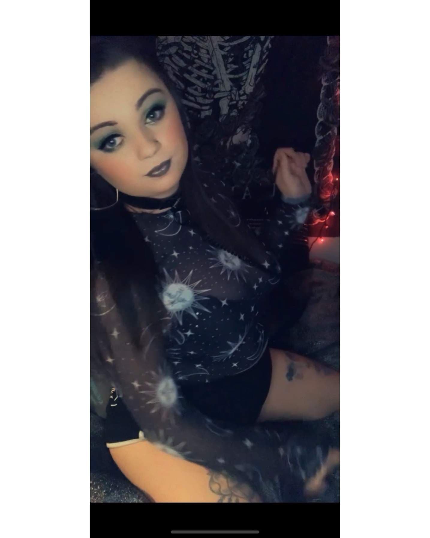 ♡  YOUR POCKET GIRLFRIEND ♡