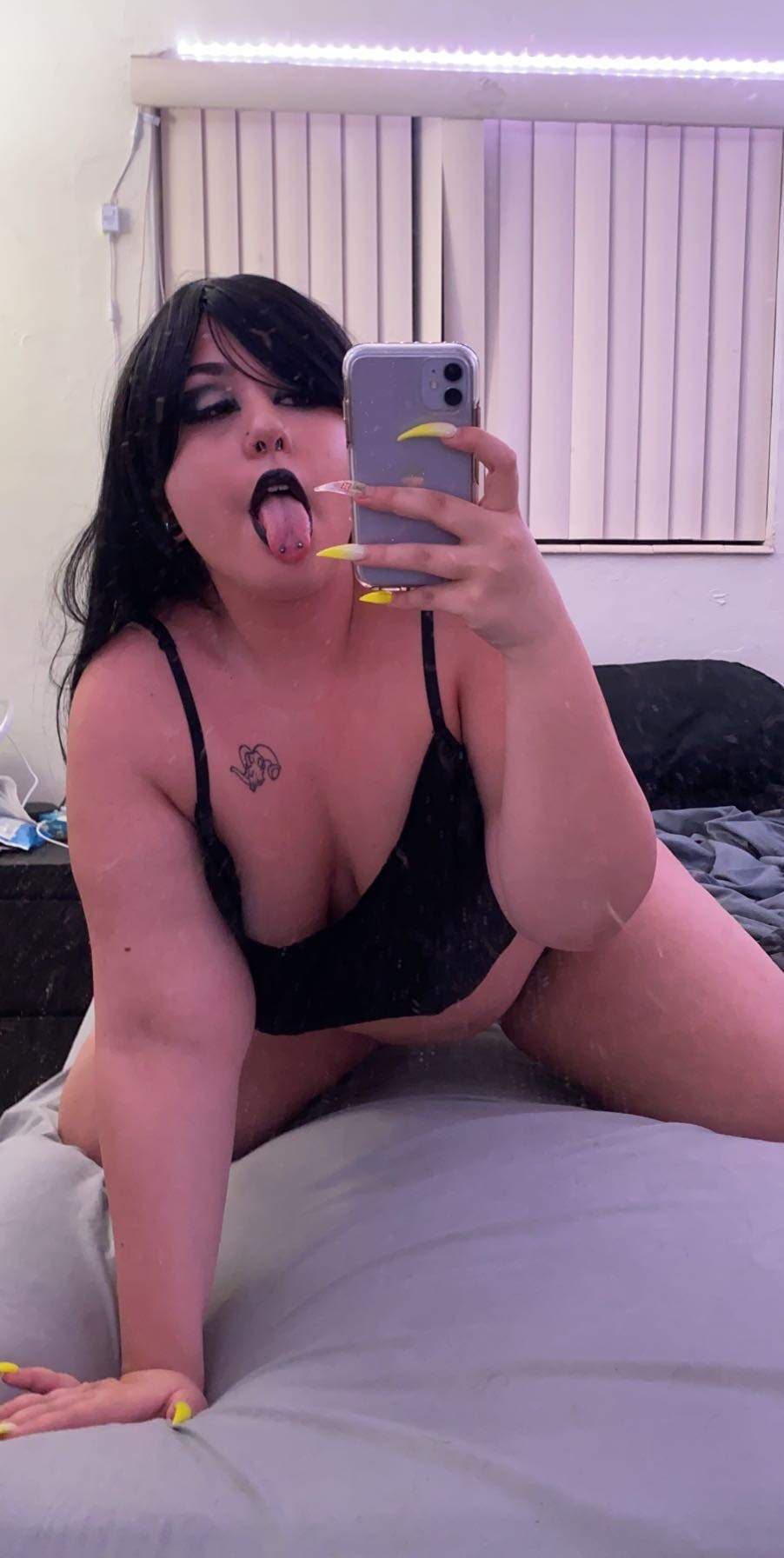 ❤️‍🔥𝐸𝒹𝑒𝓃 𝒞𝑜𝓍 🖤