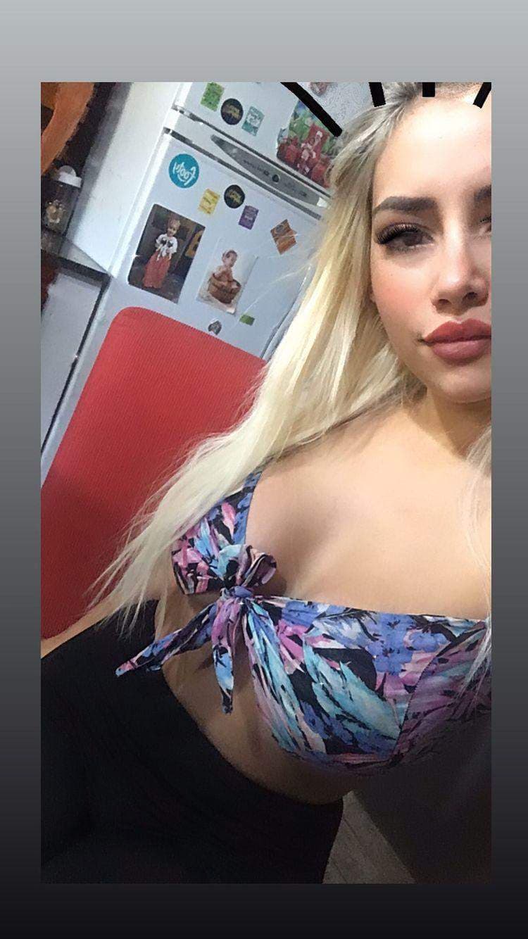 sexy fiery 😈 woman 🔥