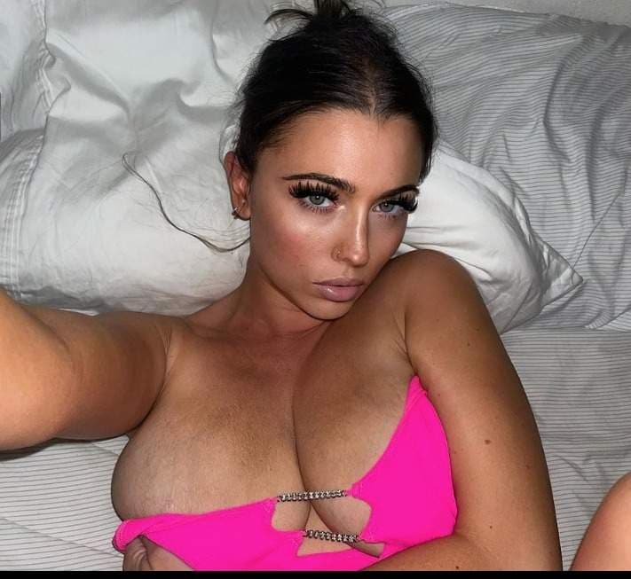 Danielle 🏅#1 Hottest Momma TITS ON OF 🏆