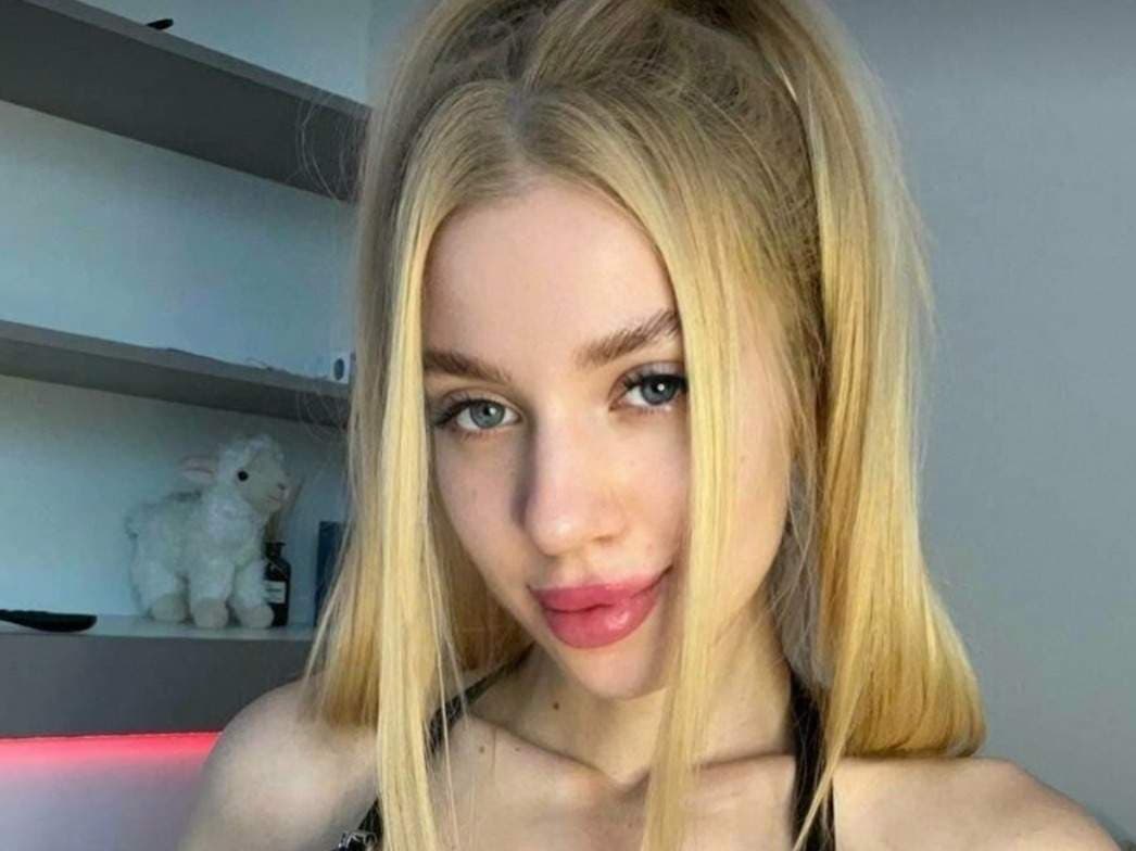 Outlaw Blonde