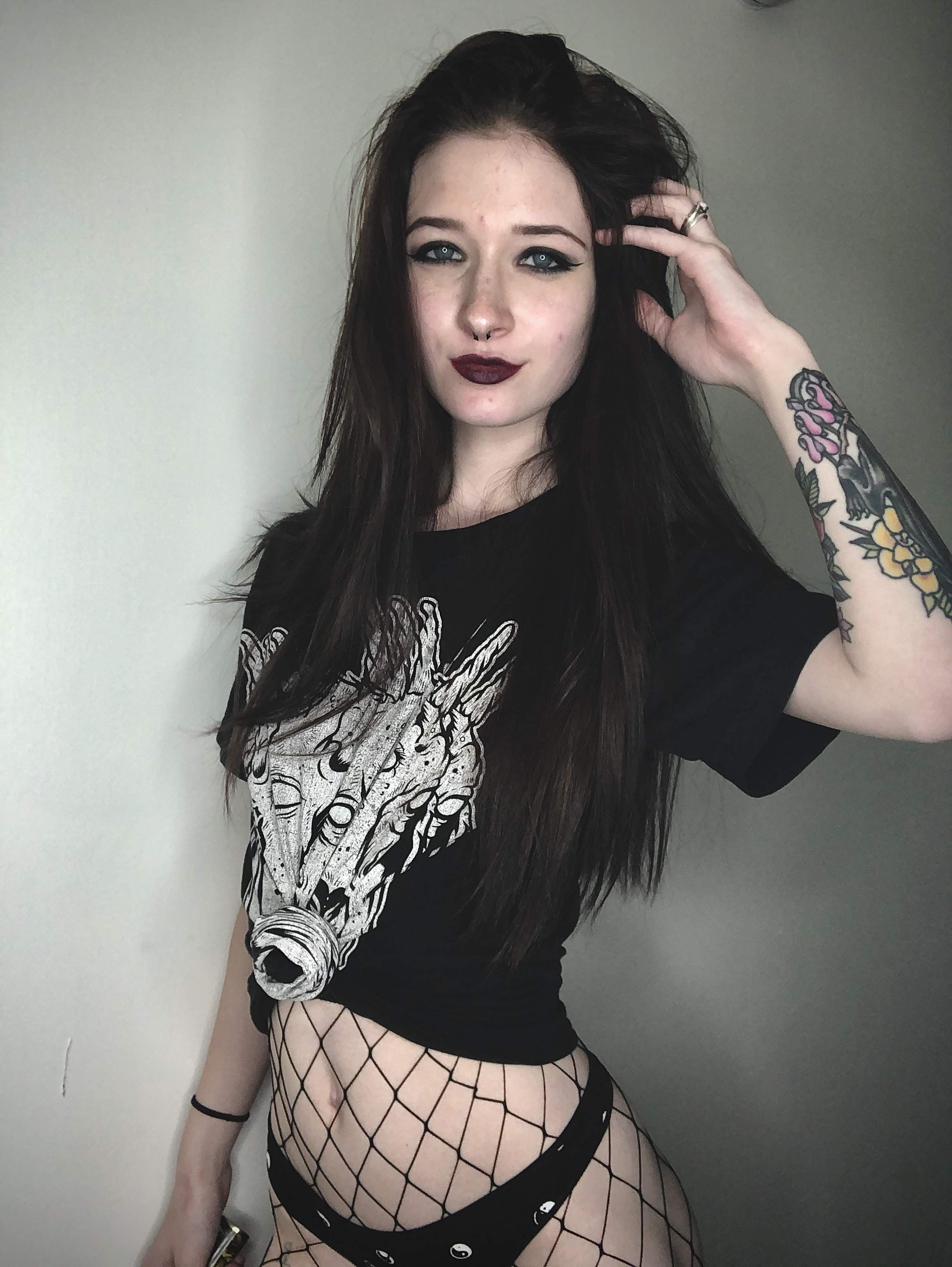 🌙 𝔣𝔬𝔵𝔵𝔵𝔟𝔵𝔟𝔶🌙 top 2.5%