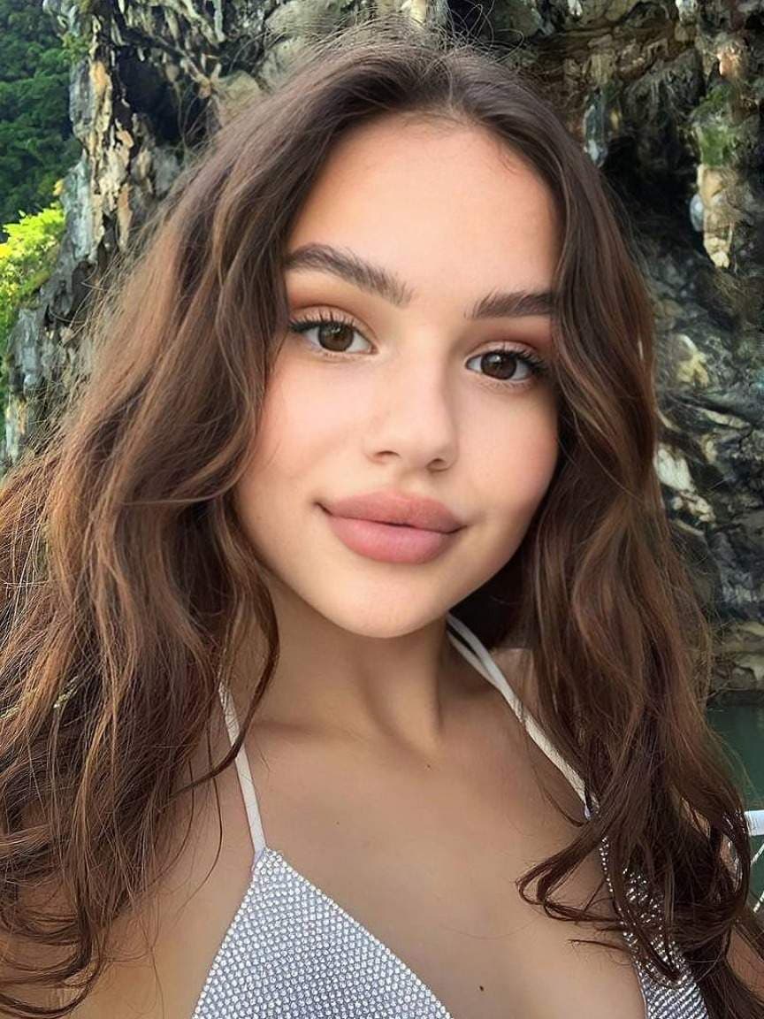 Maria Anais 🥥