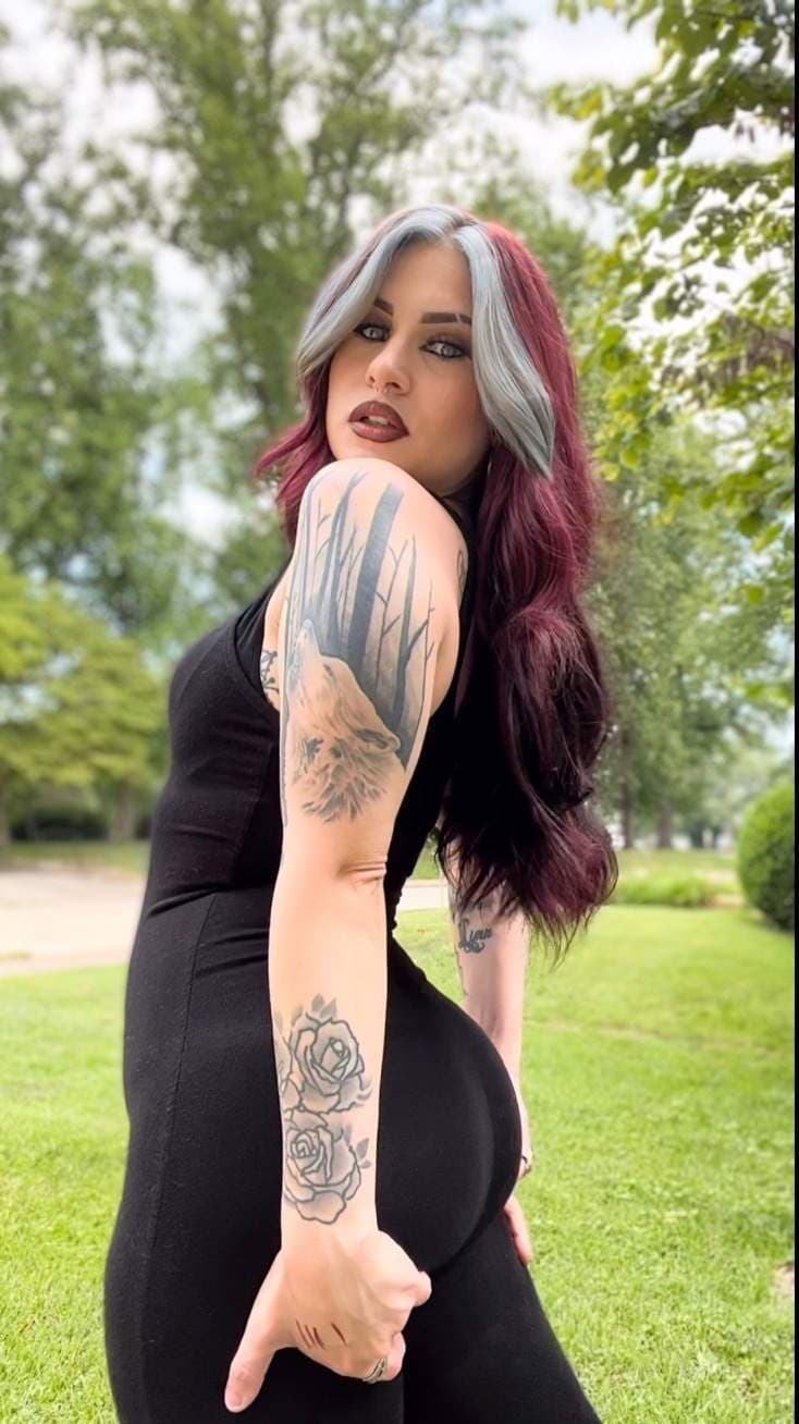 Phoenixxx Rose🥀