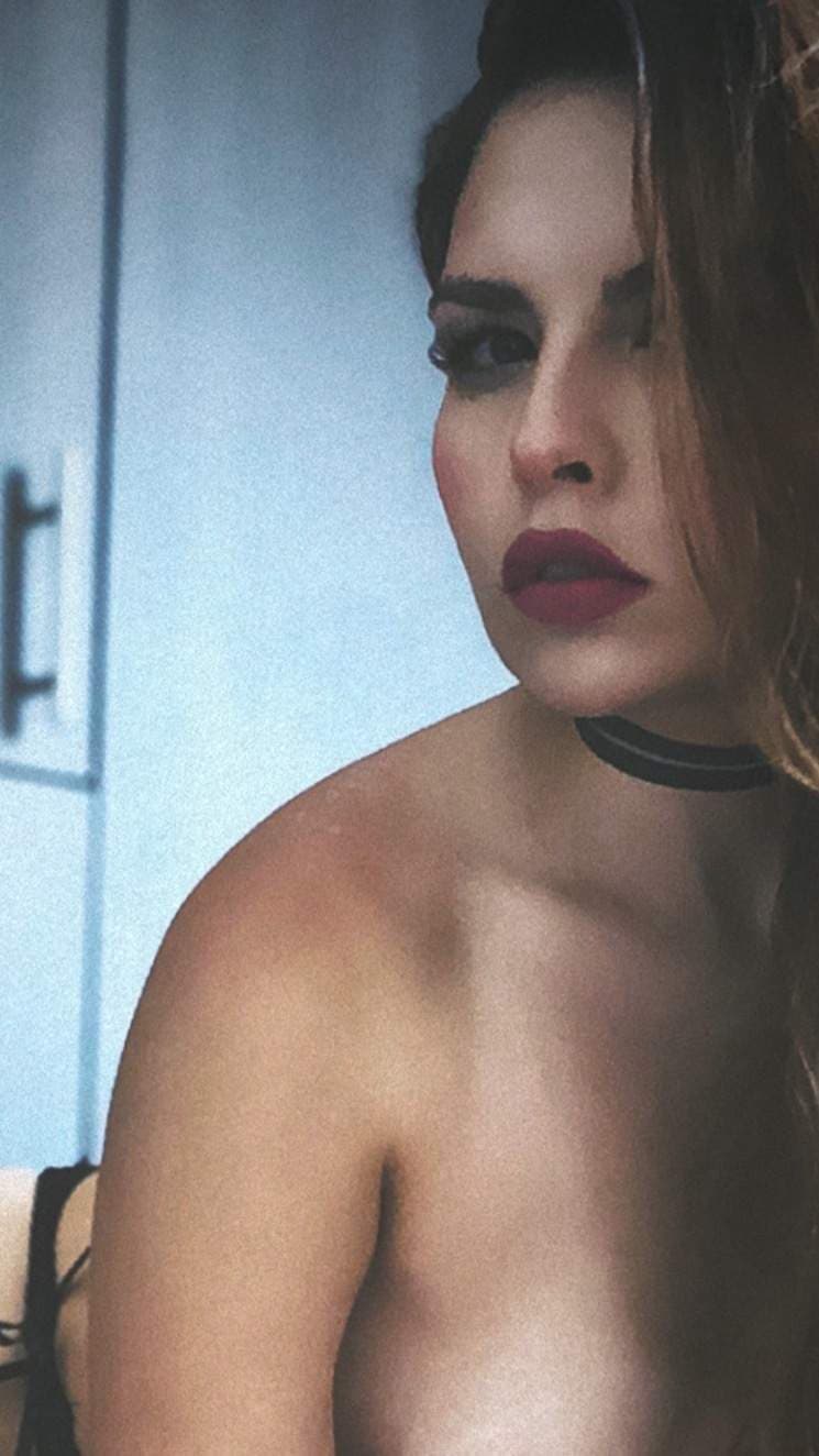 V.