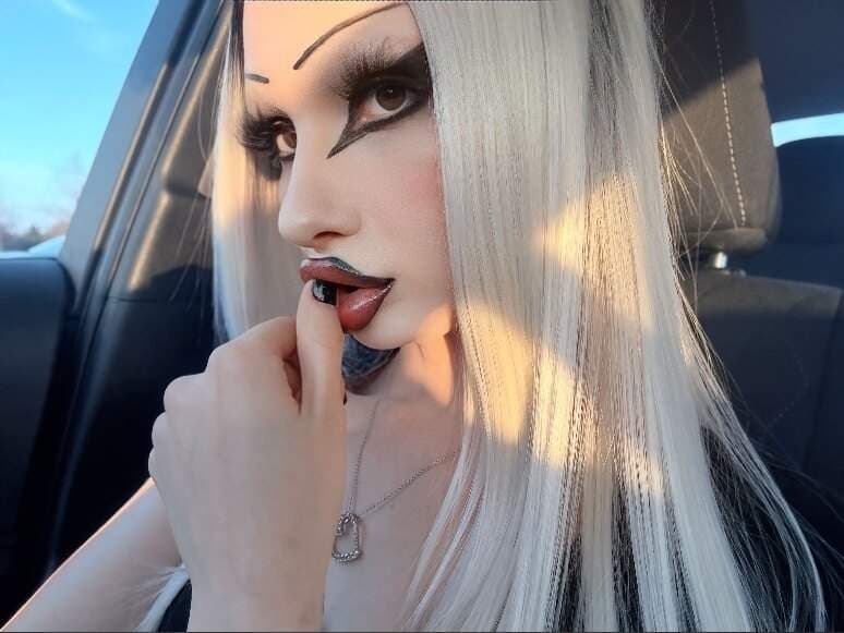 𝔪𝔦𝔫𝔵𝔵𝔶