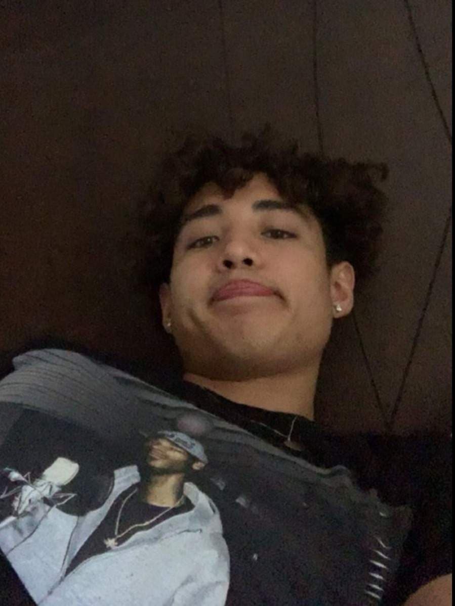 M M