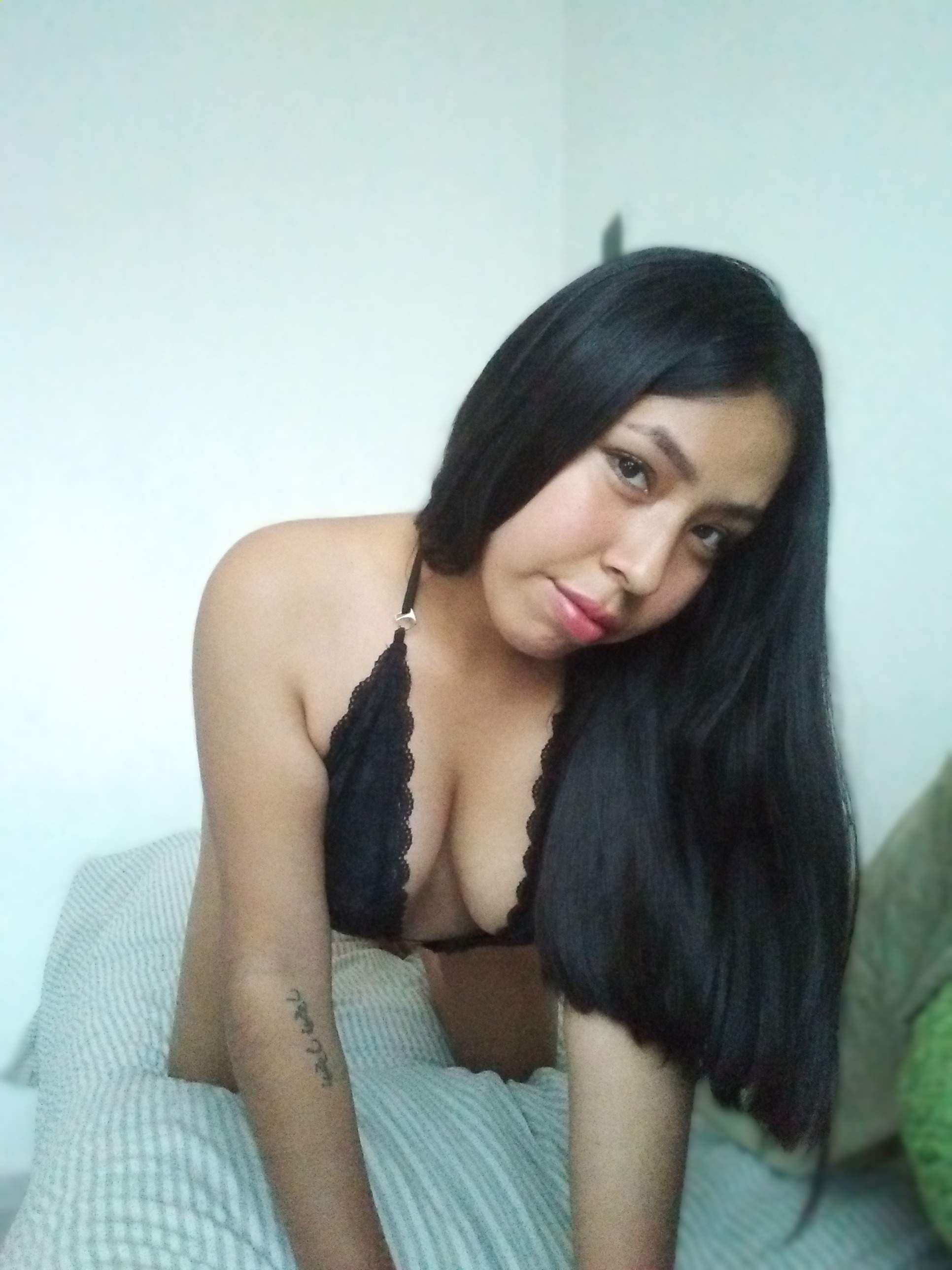 Sweet pussy🔥👅