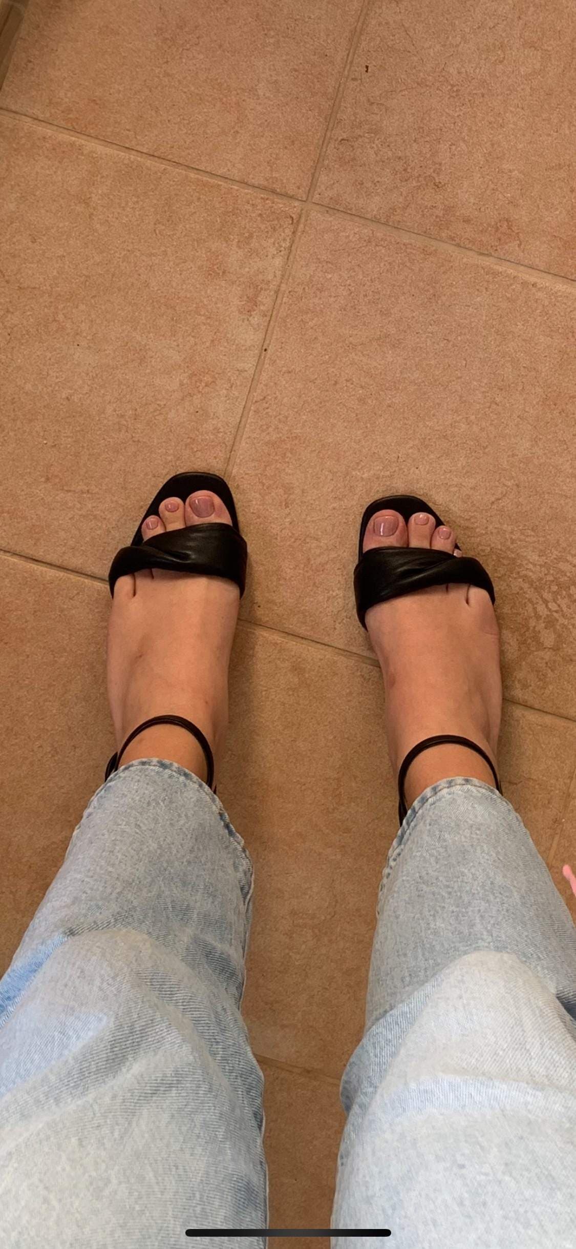 Feetsweethearts