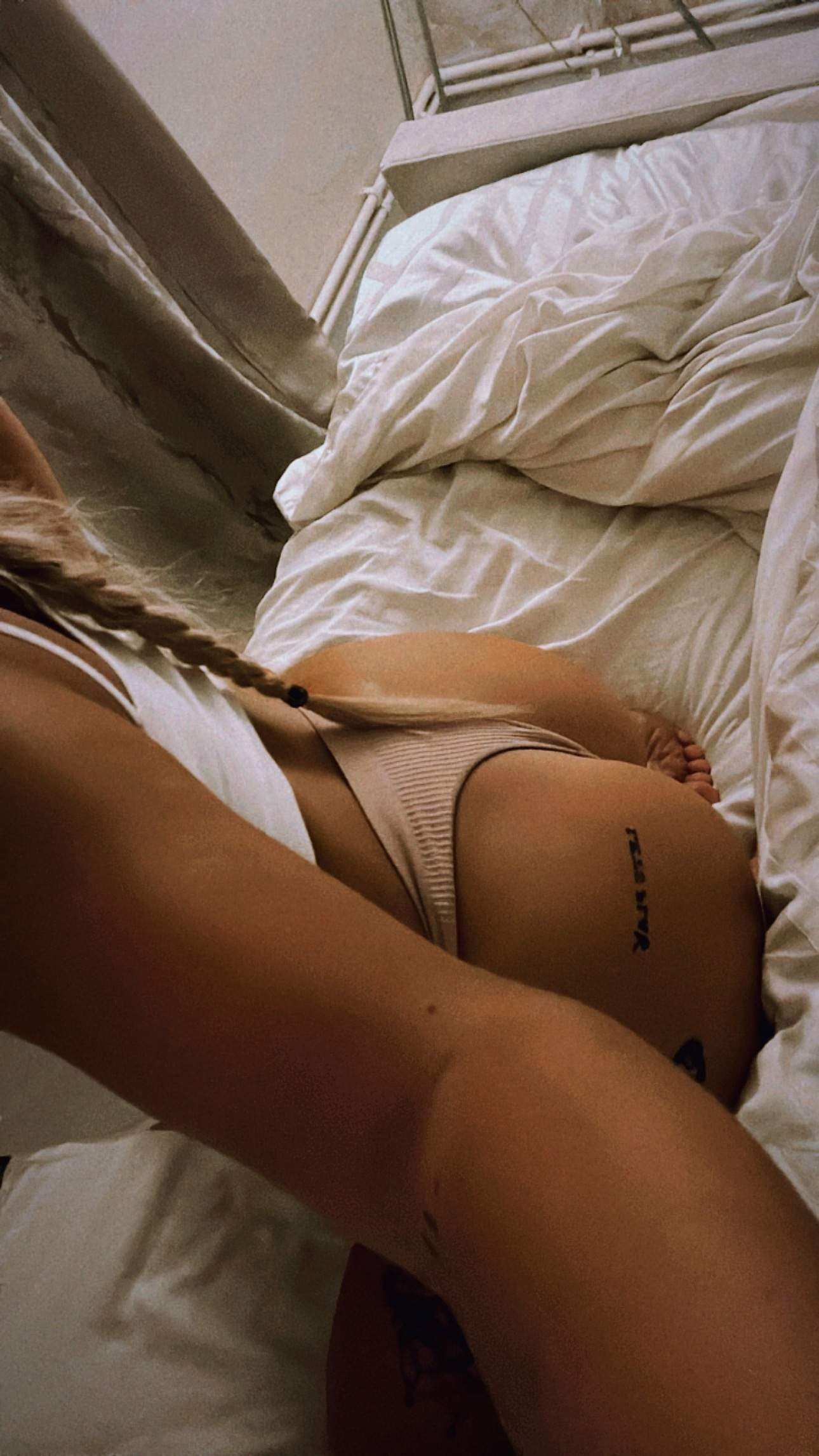 Danni-Ella 😼