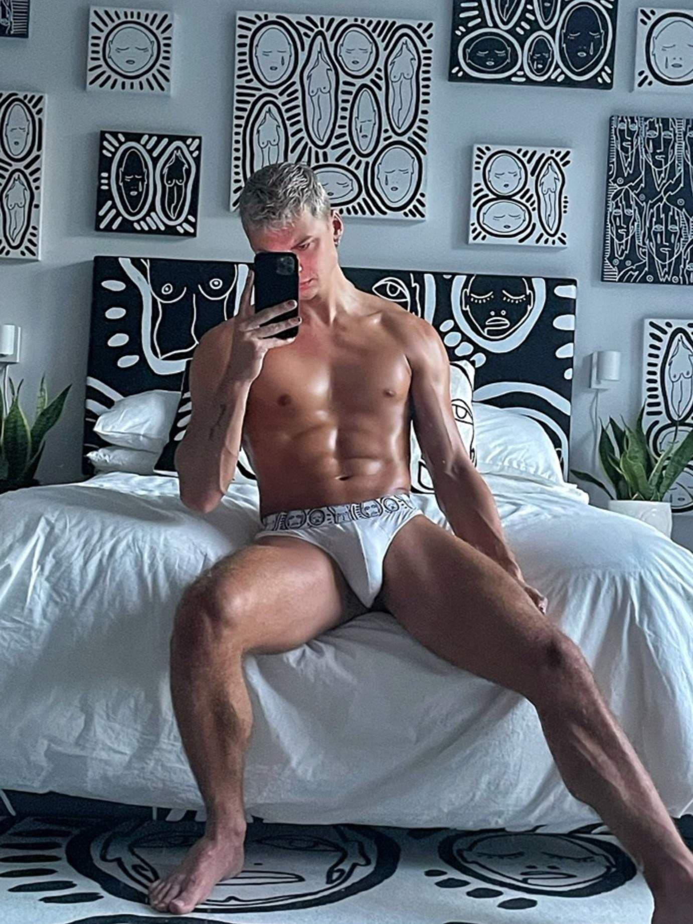 CM