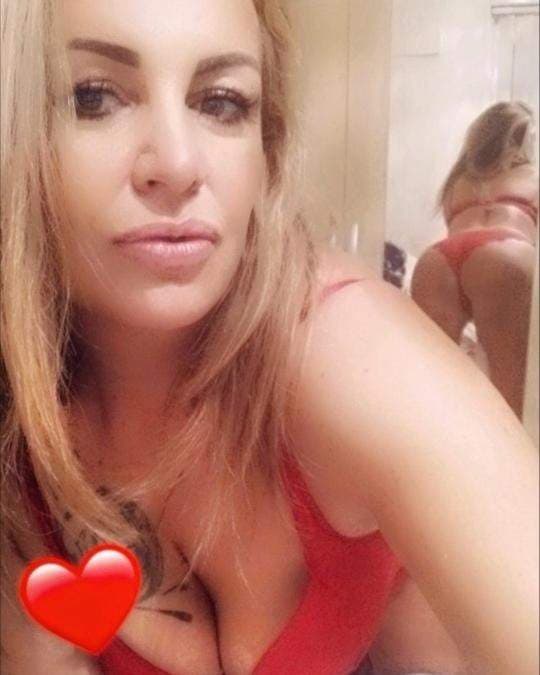 Blondies sex therapy
