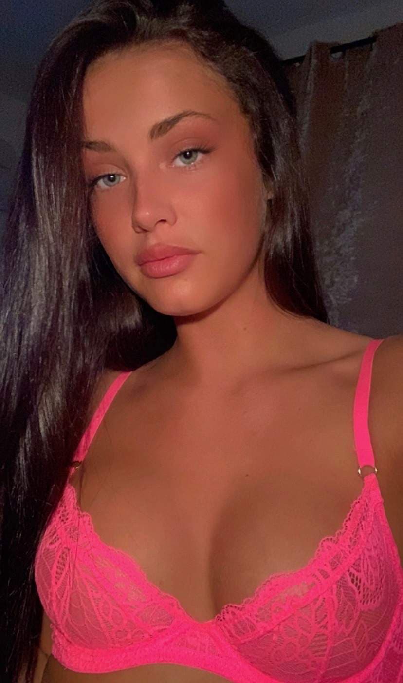 Rhi Bell