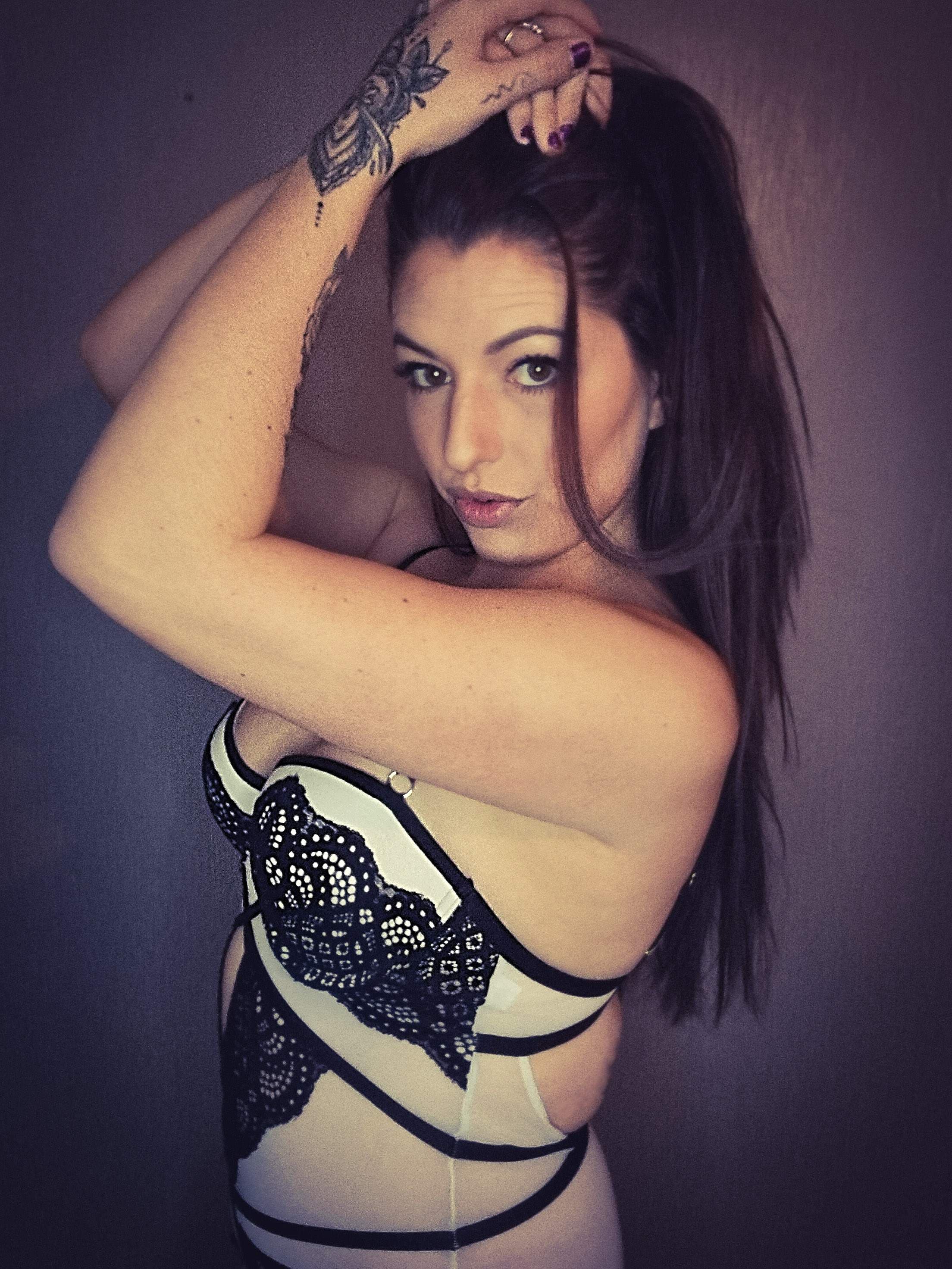 Katie-Lou 💋