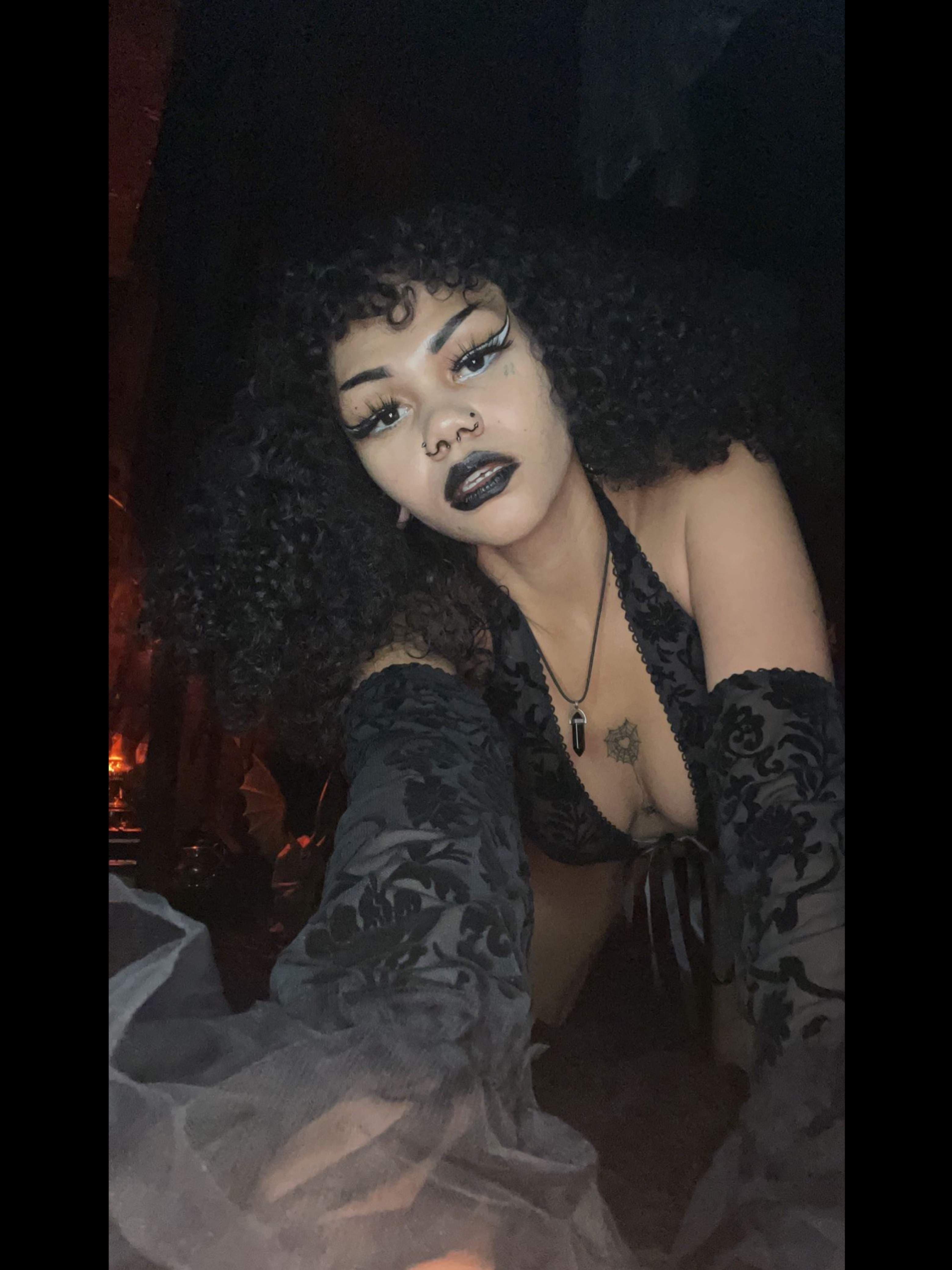 𝑅𝑒𝓃𝑒𝑒🥀🦇