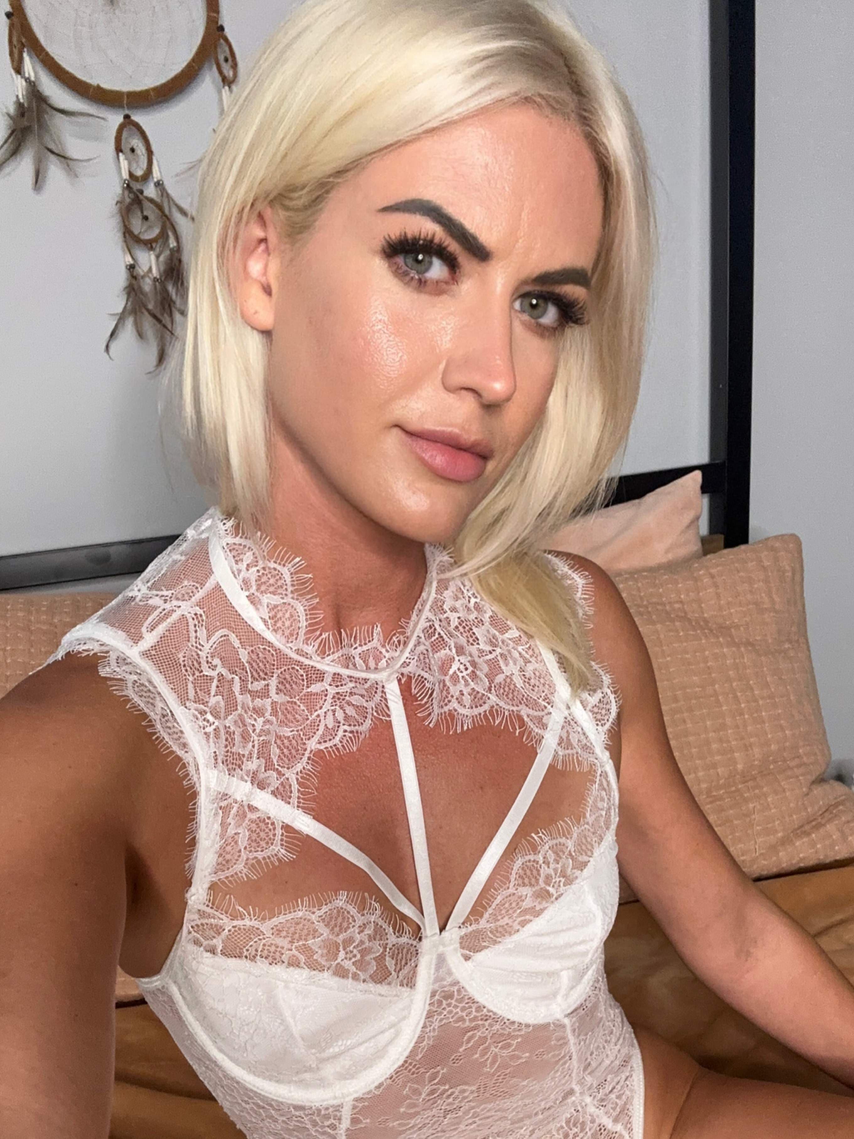 Kat Vonn Z VIP