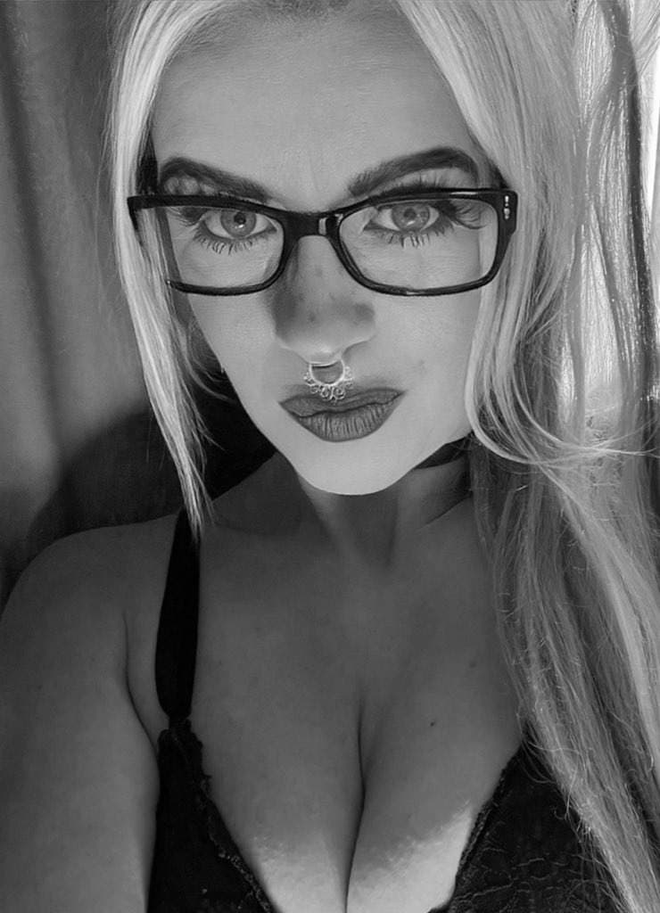 🟢 Mistress belle Hella