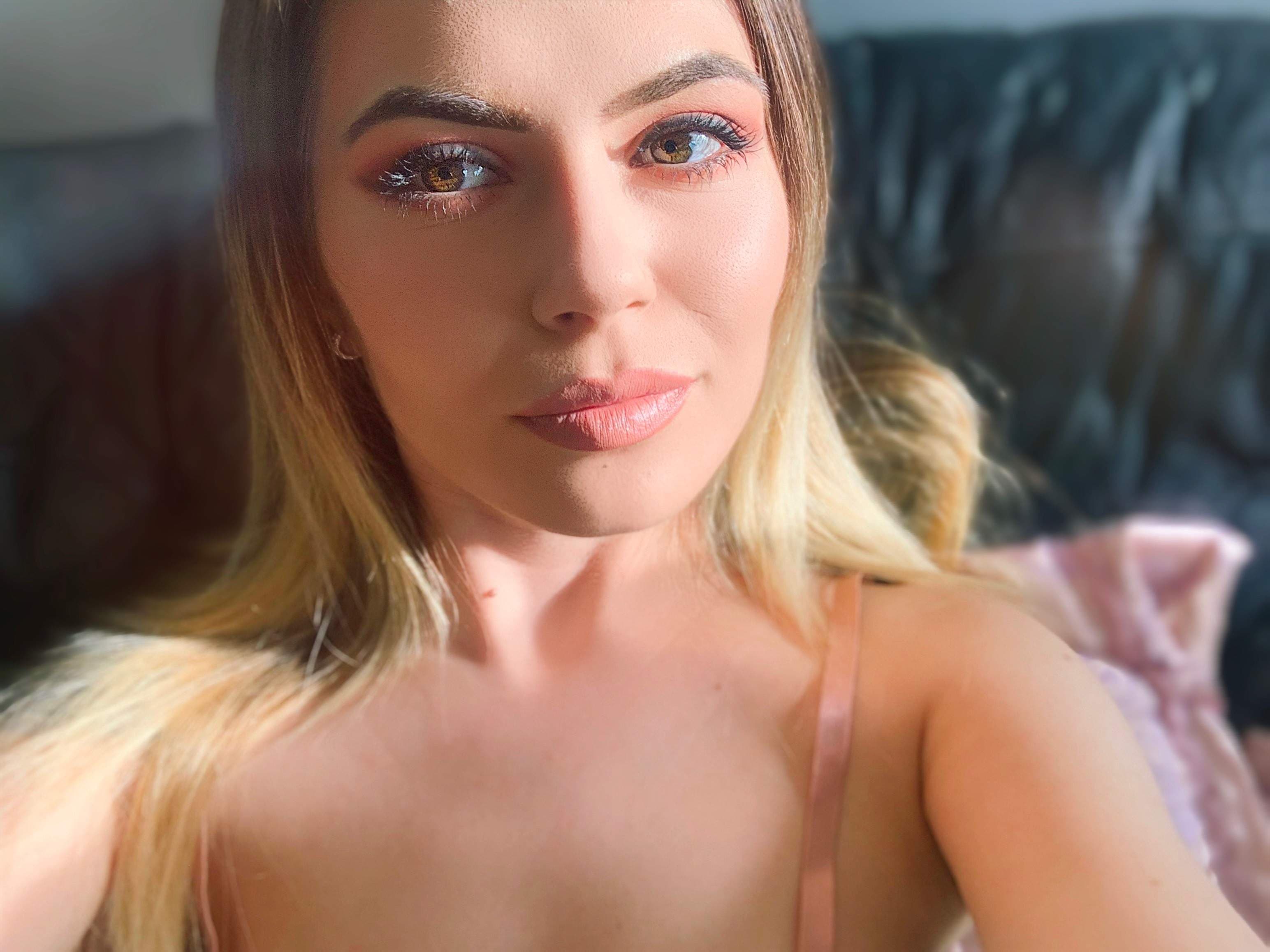 Velvet Rae