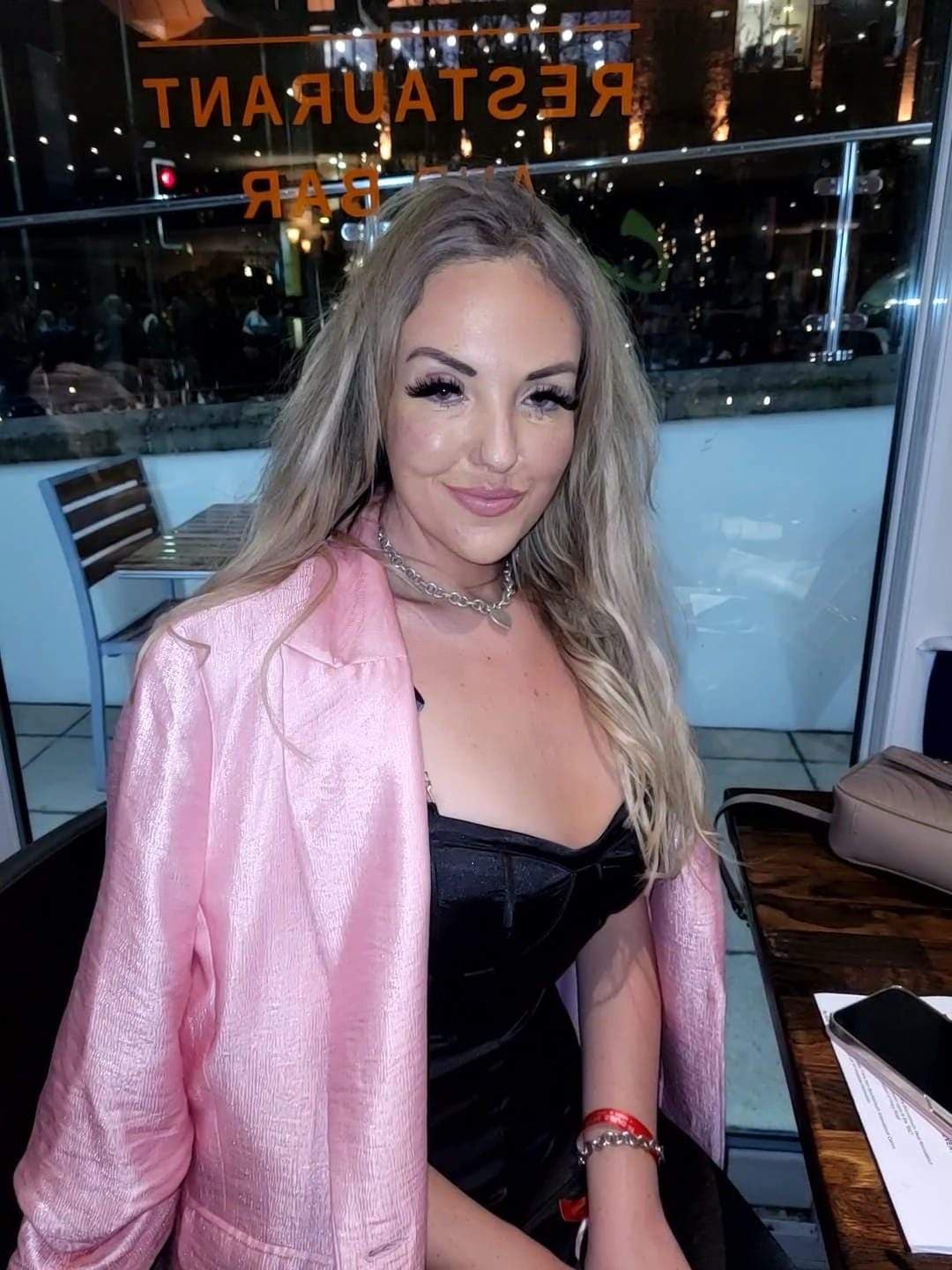 Ellen Blonde XXX