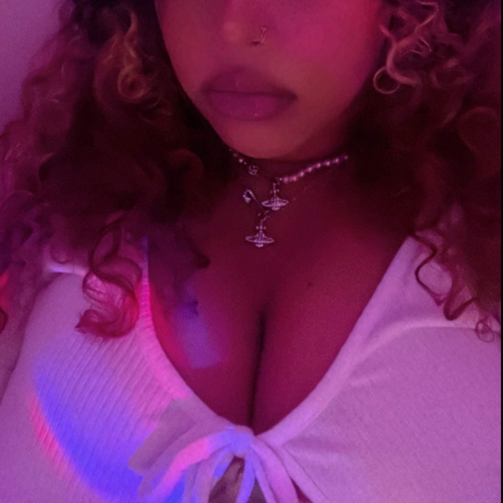 Curly hair cutie 💕💗