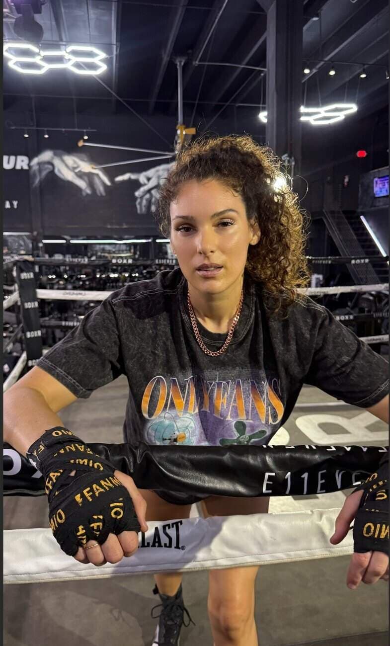 Kristina Santa 🥊 #1 ONLYFANS BOXER