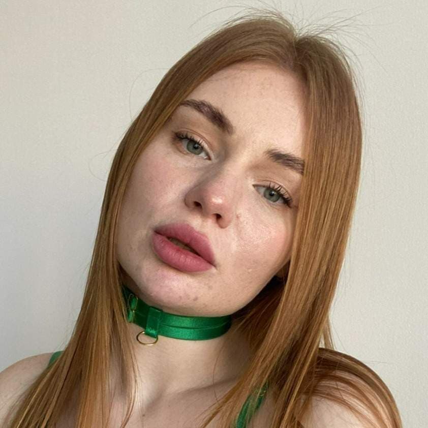 Lola Redly 🔥