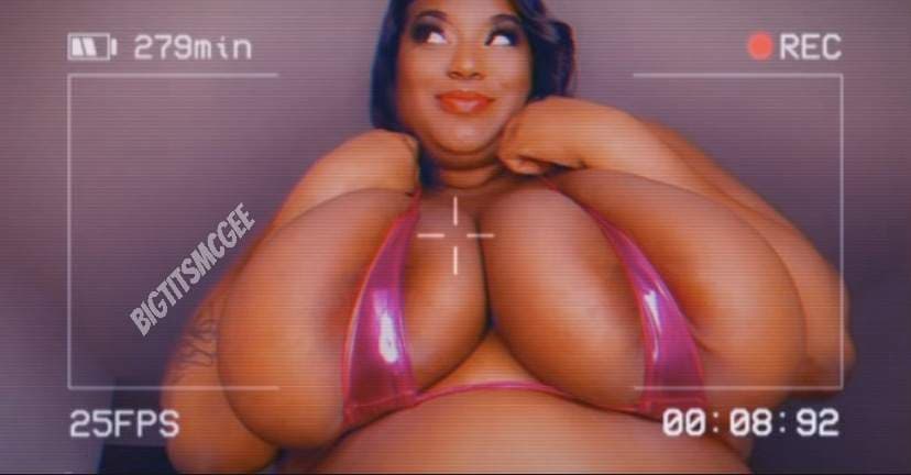 MOMMY MELONS