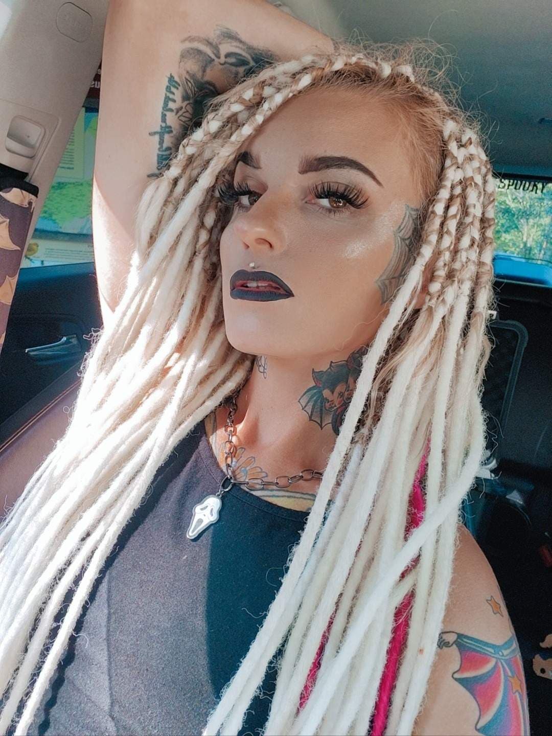 LivingDeadGirl