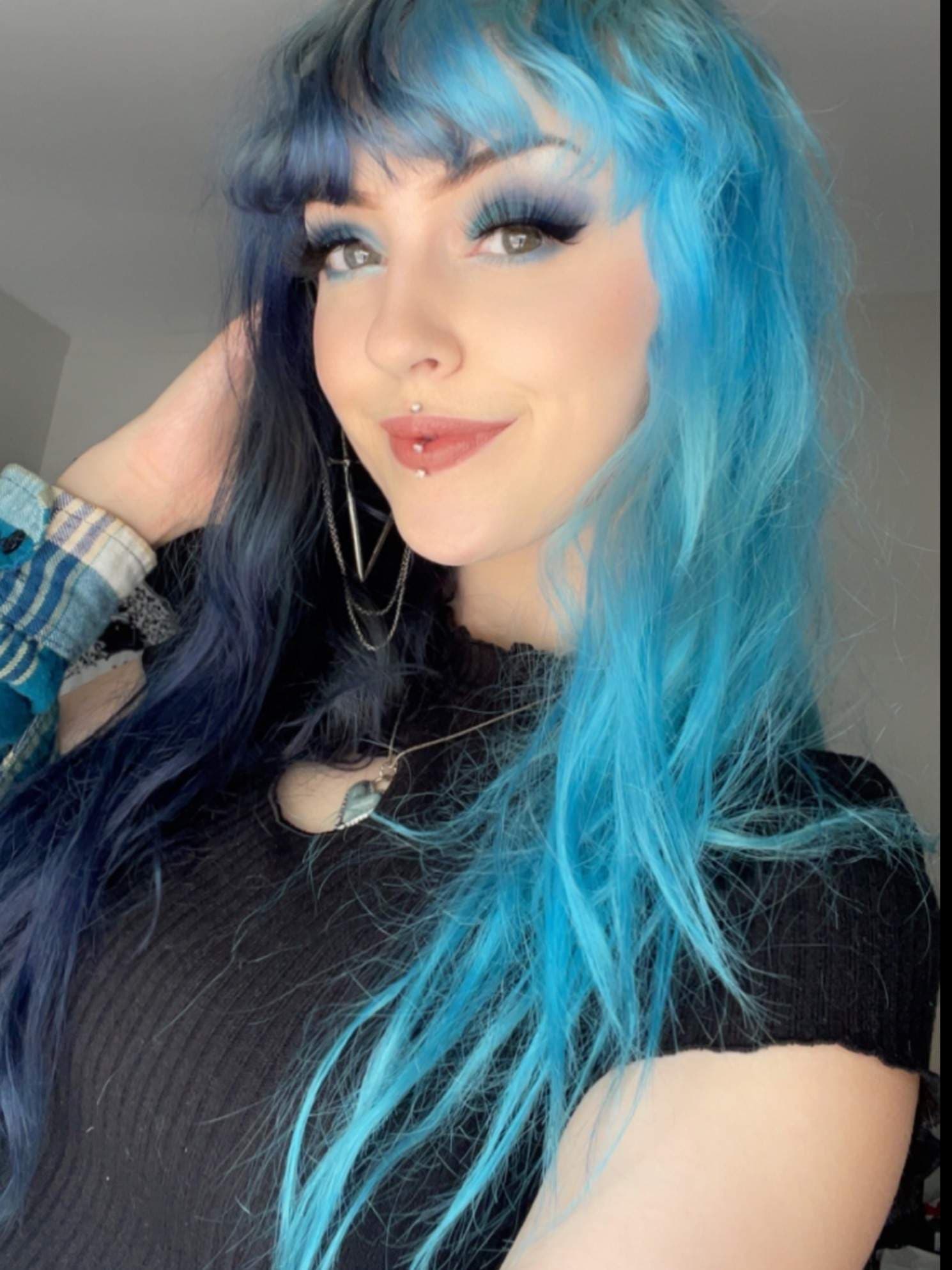 Ayla Irene 🖤🥀🐇