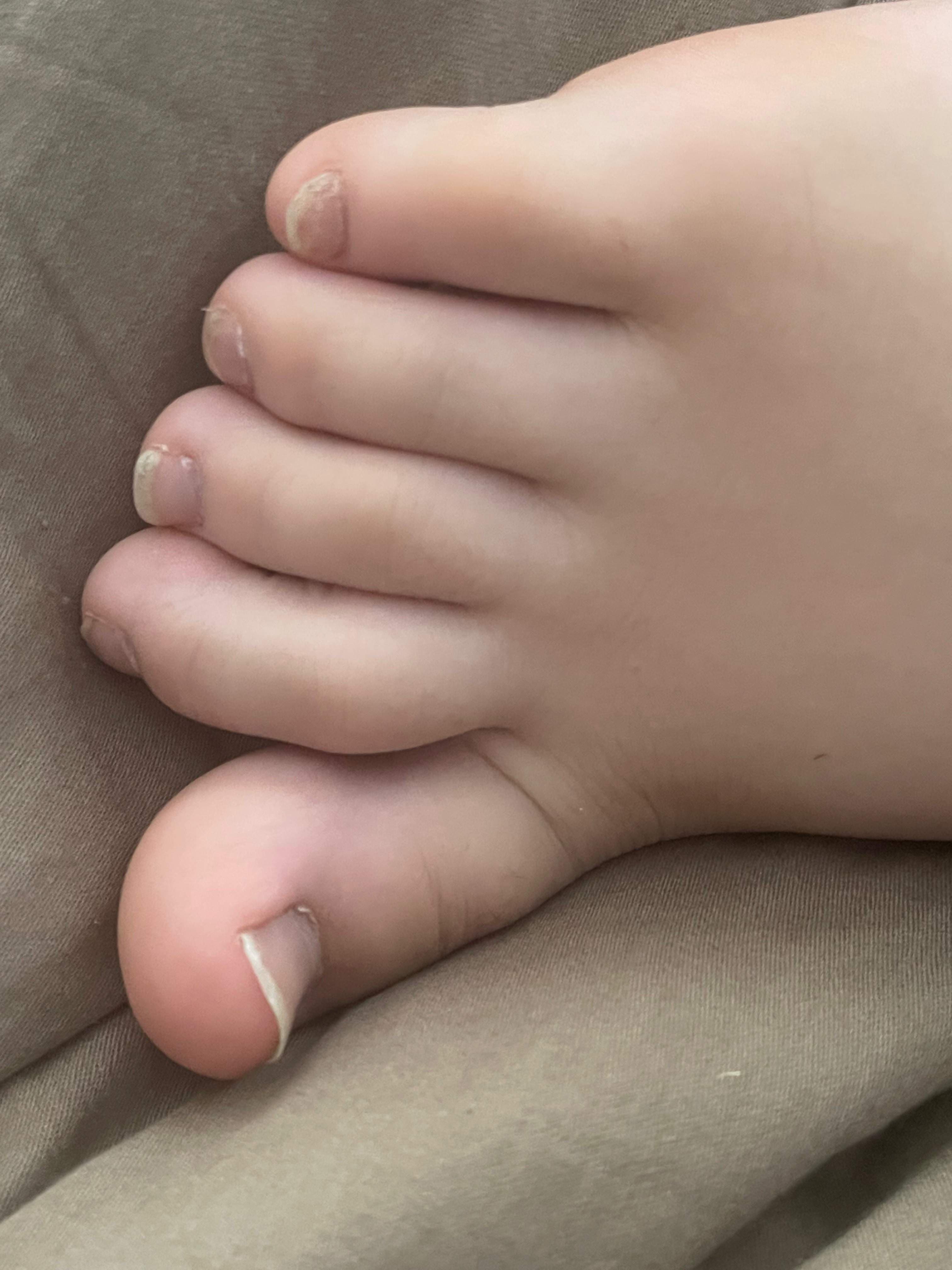 Pianopedalfeet
