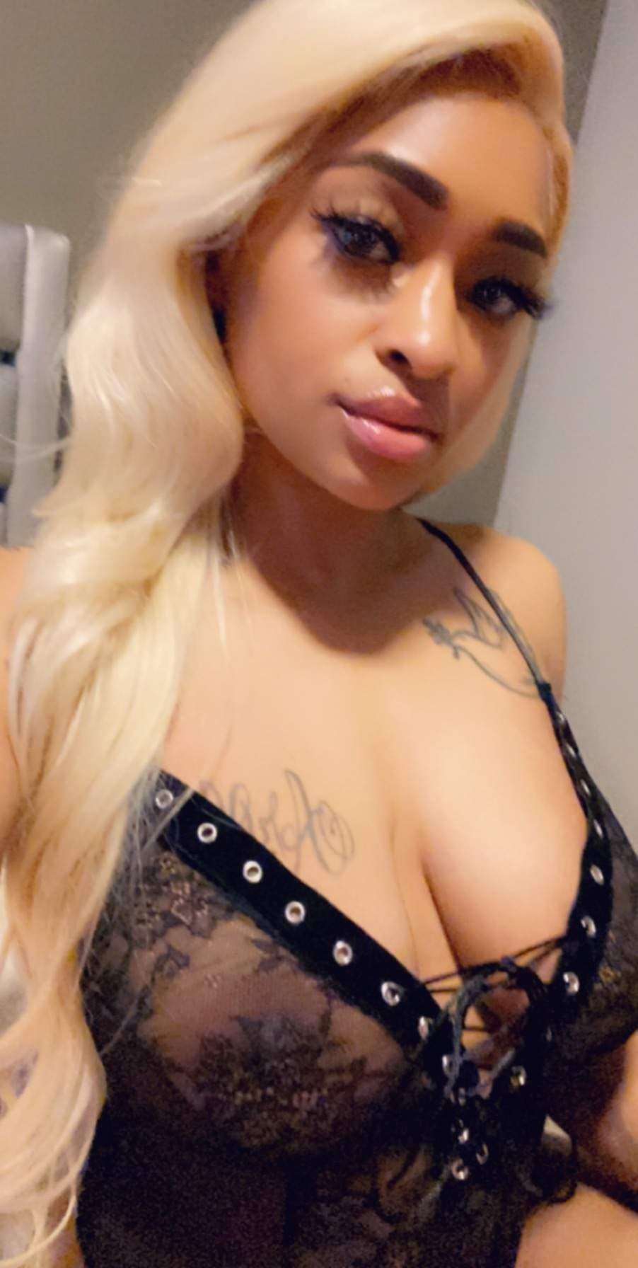 Lovely Tia