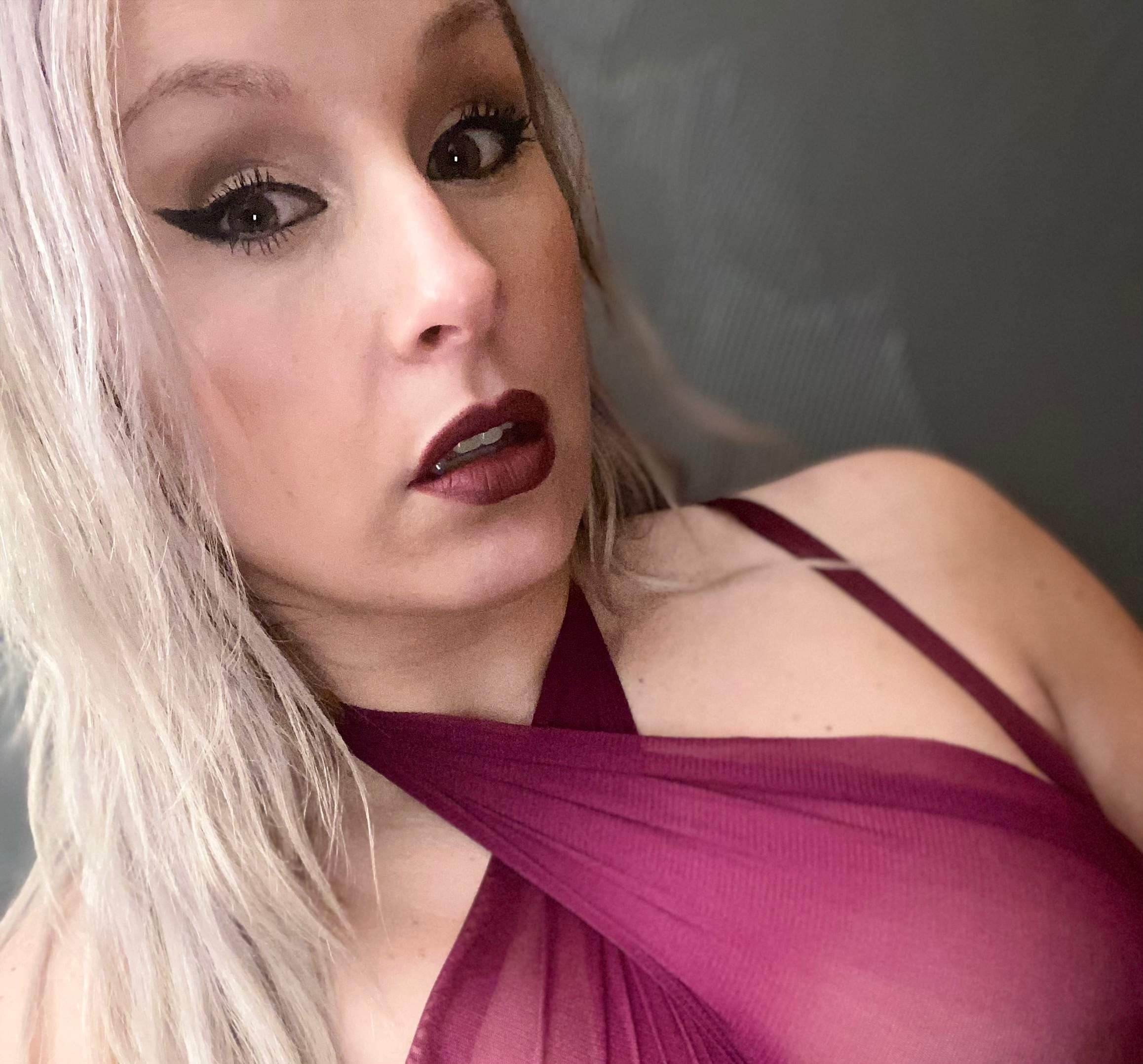 Lindsay Lee 💋