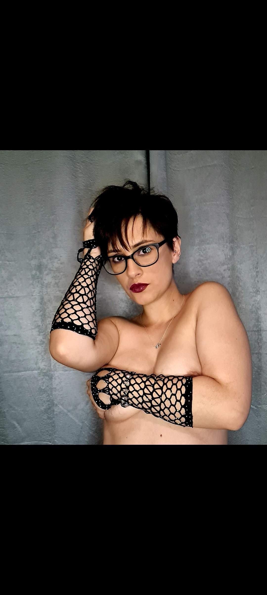 Skylarr was PregFETISH FRIENDLY 💦🍑👣🤰 VIP